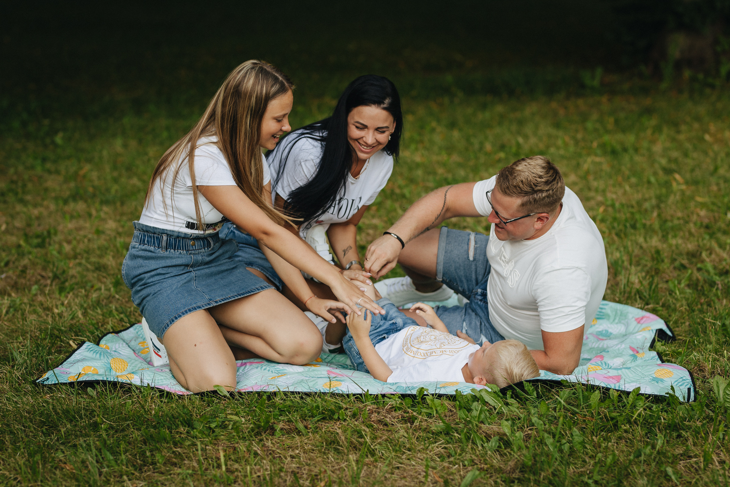 Fotografas Marijampolėje. Šeimos fotosesija Pašešupio parke