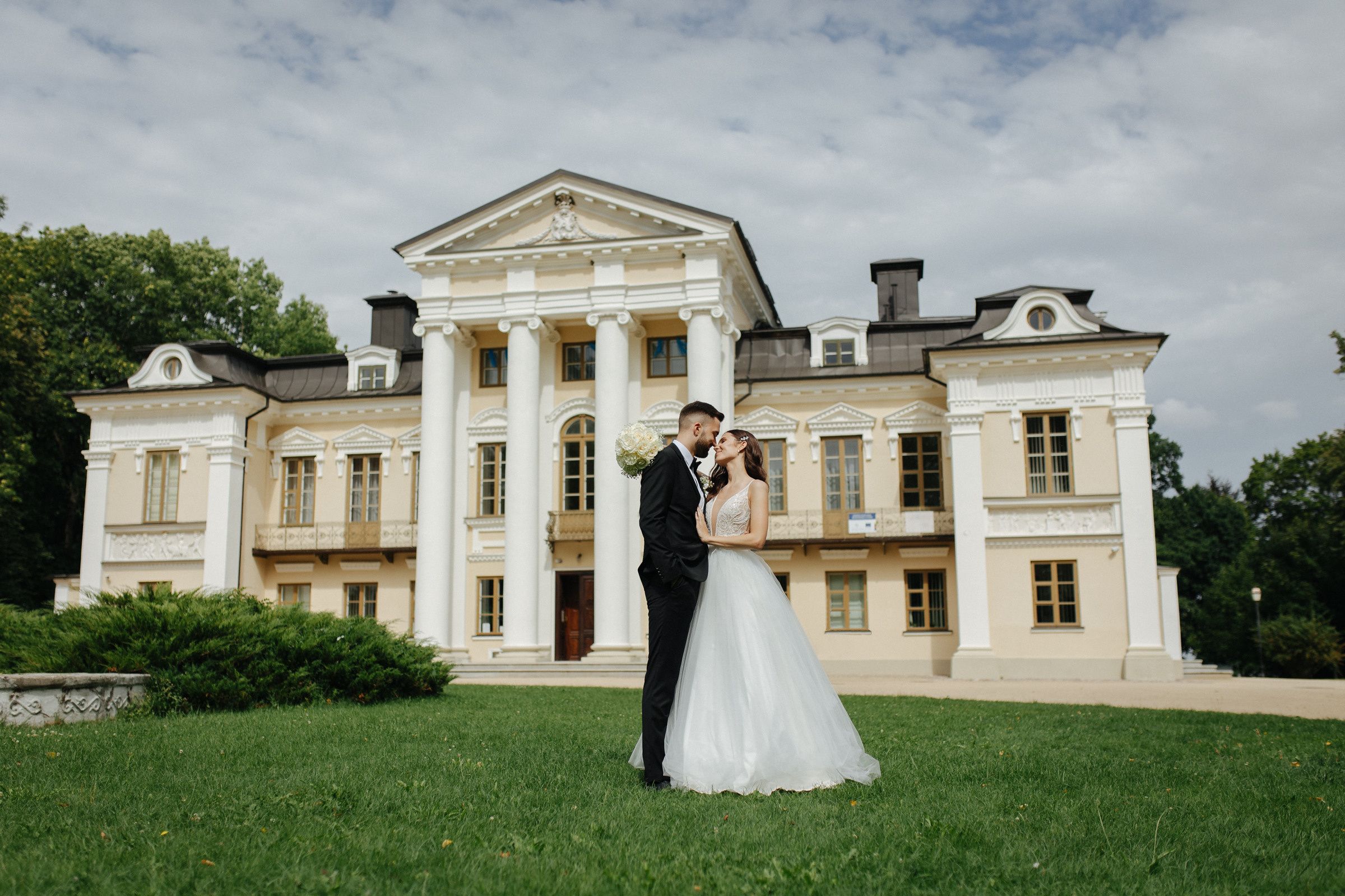 Vestuvinė fotosesija Paežerių dvare ir Kazlų Rūdos miškuose