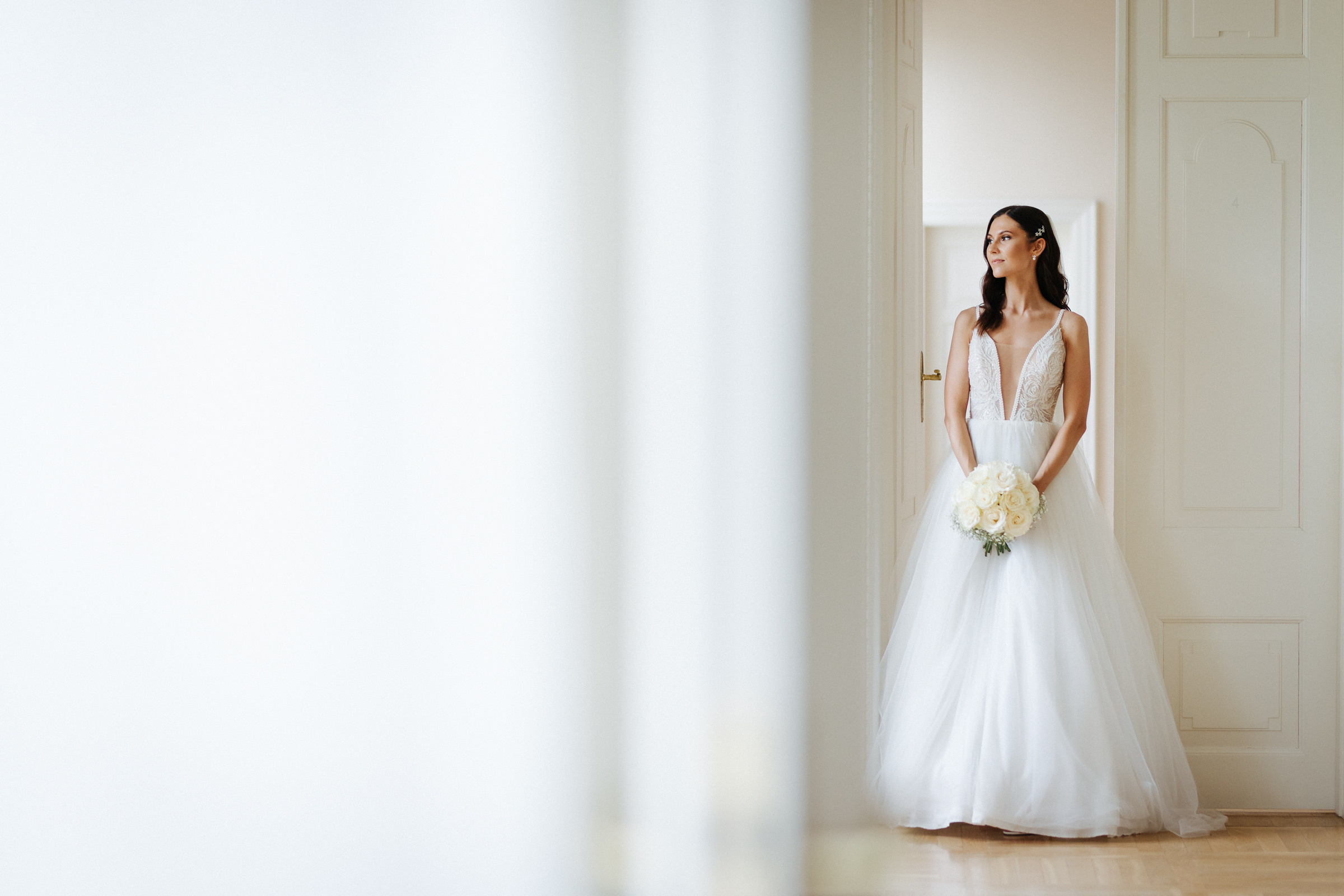 Vestuvinė fotosesija Paežerių dvare ir Kazlų Rūdos miškuose