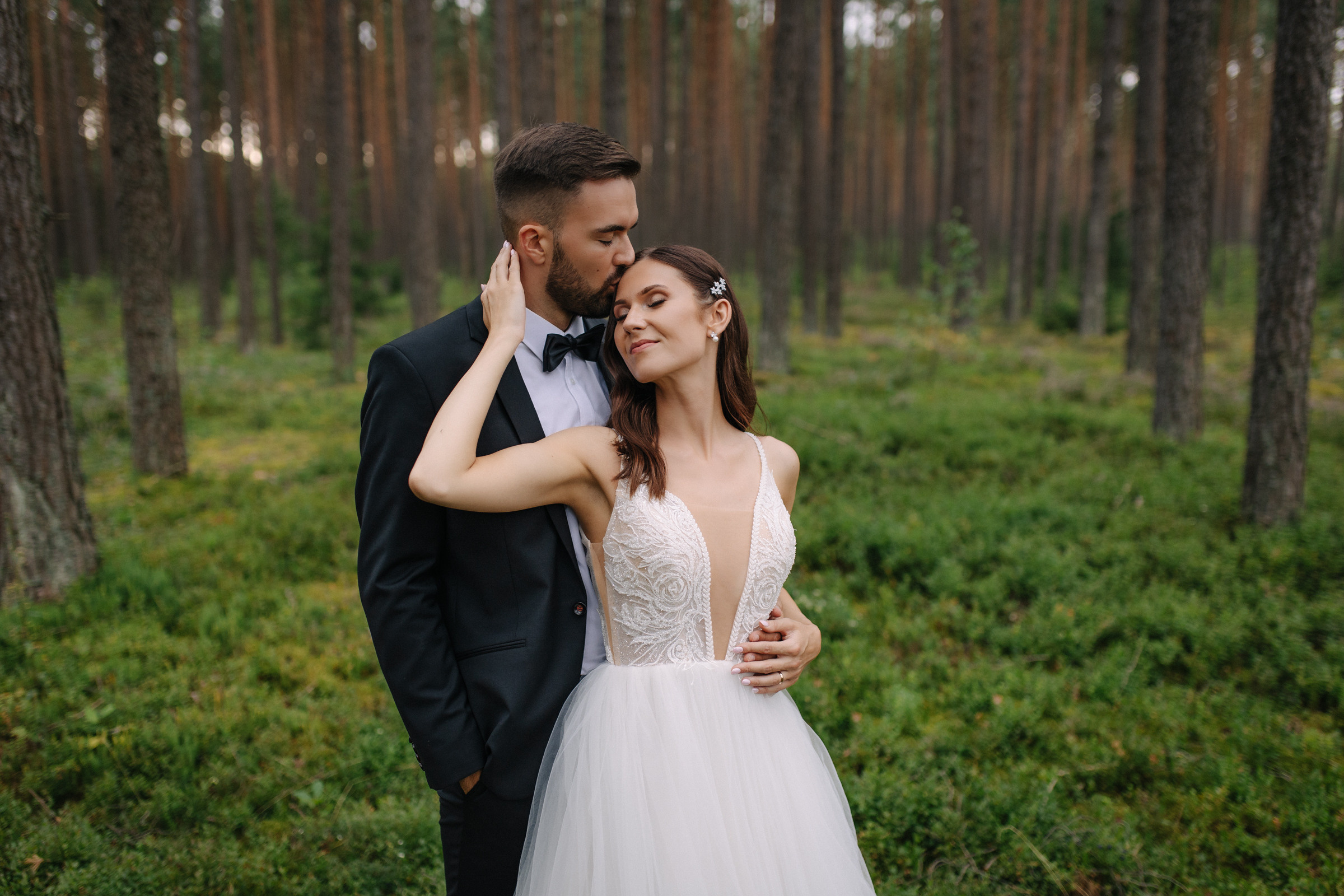 Vestuvinė fotosesija Paežerių dvare ir Kazlų Rūdos miškuose