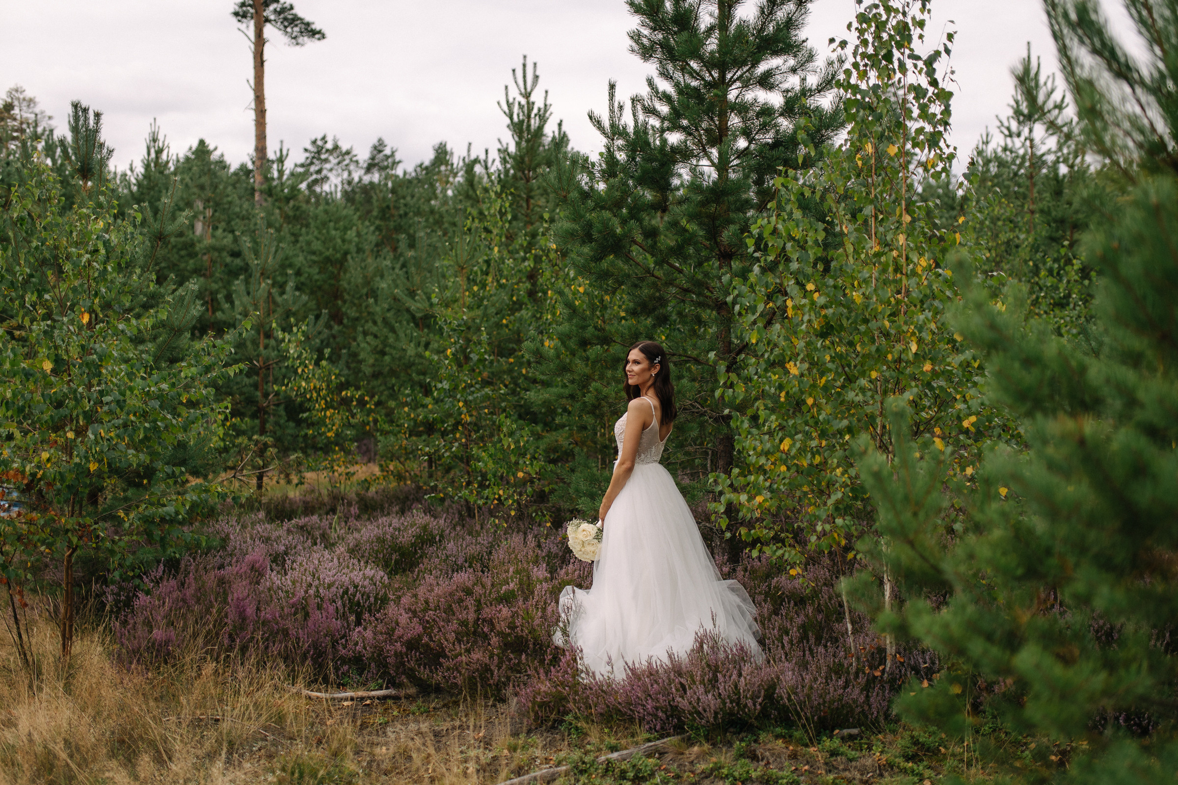 Vestuvinė fotosesija Paežerių dvare ir Kazlų Rūdos miškuose