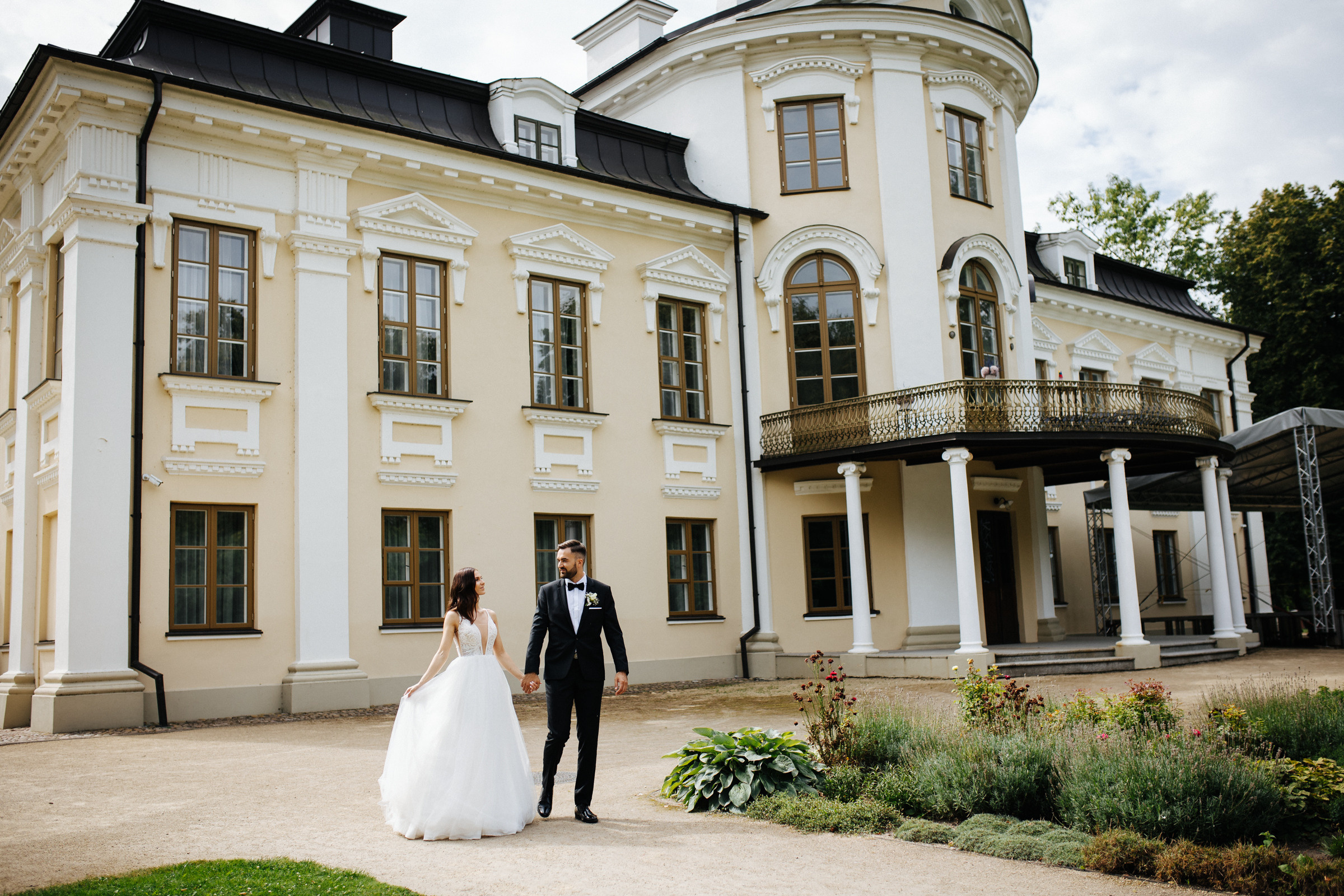 Vestuvinė fotosesija Paežerių dvare ir Kazlų Rūdos miškuose