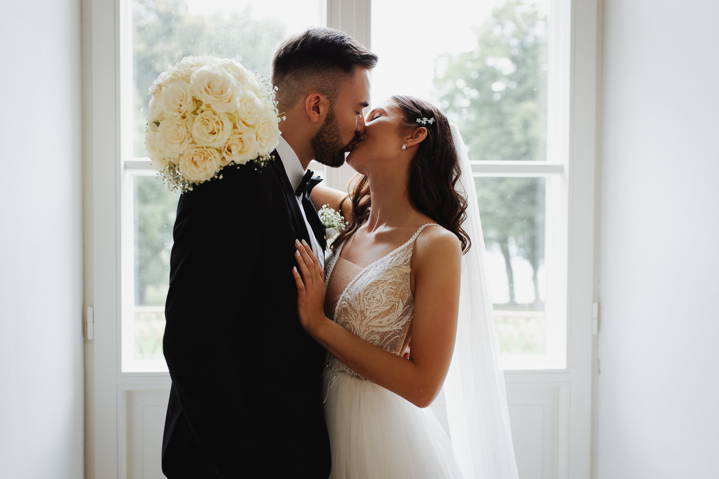 Vestuvinė fotosesija Paežerių dvare ir Kazlų Rūdos miškuose