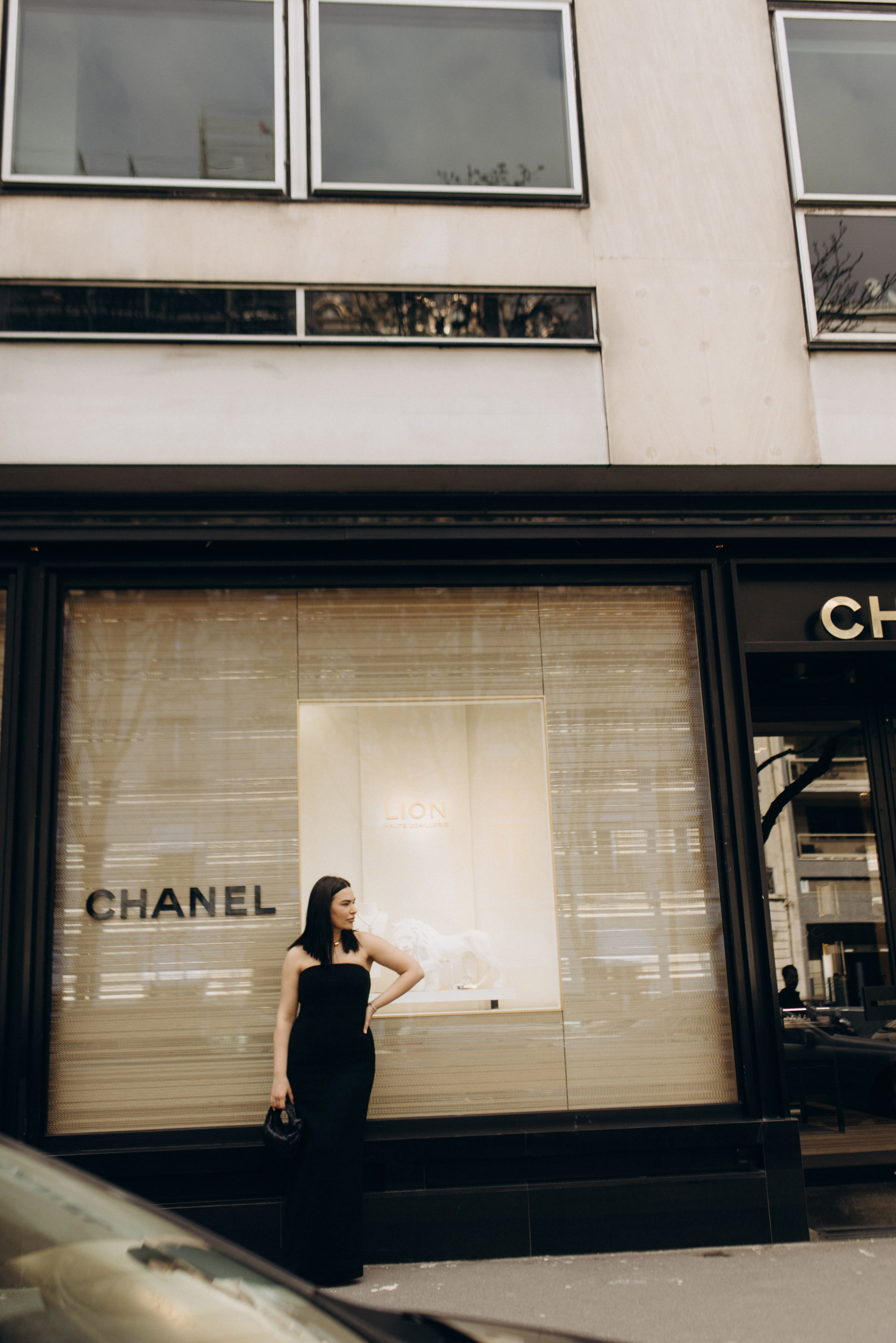 Couple, Family & Portrait Photo Sessions in Paris. Photographer Khrystyna Voronova