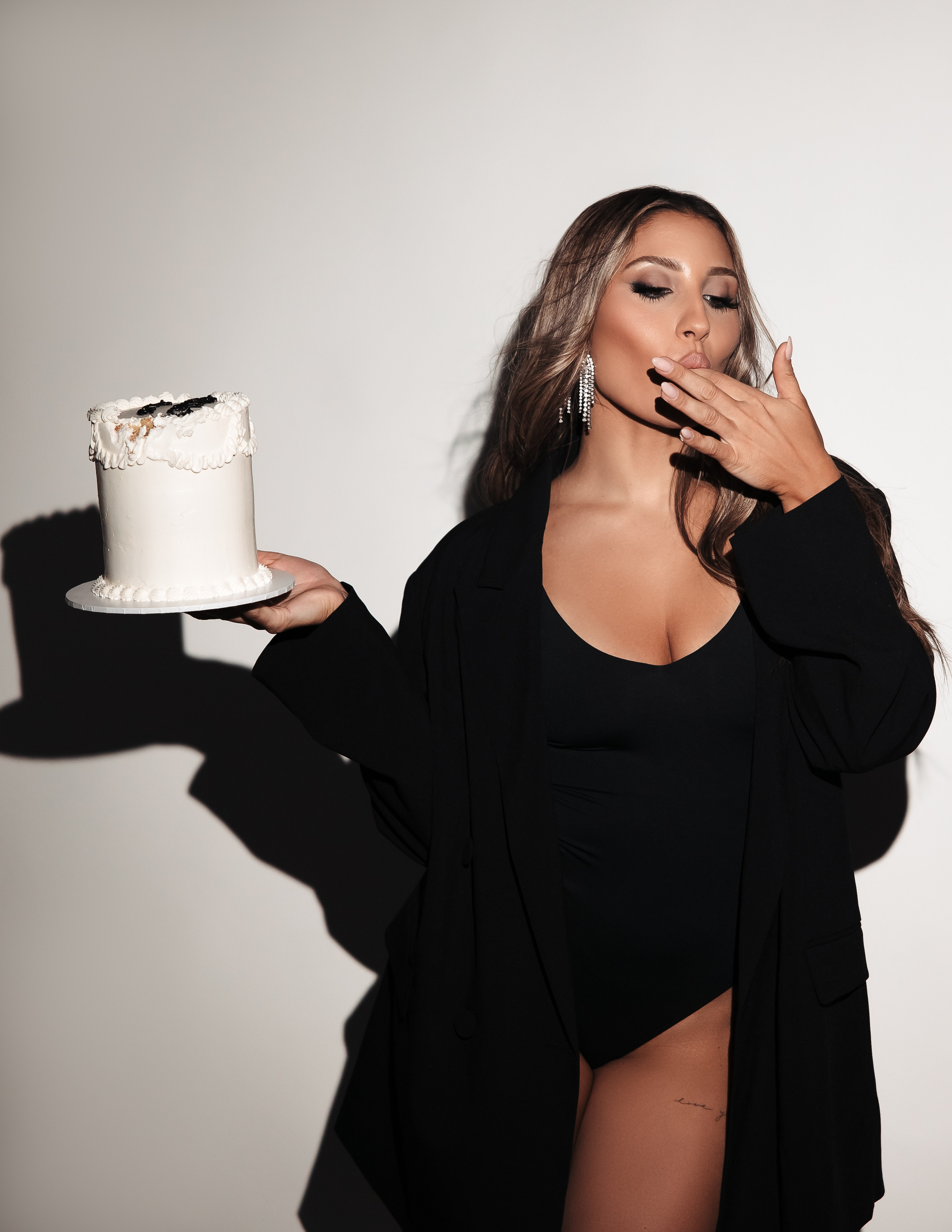 Portraits. Los Angeles maternity, boudoir and family photographer