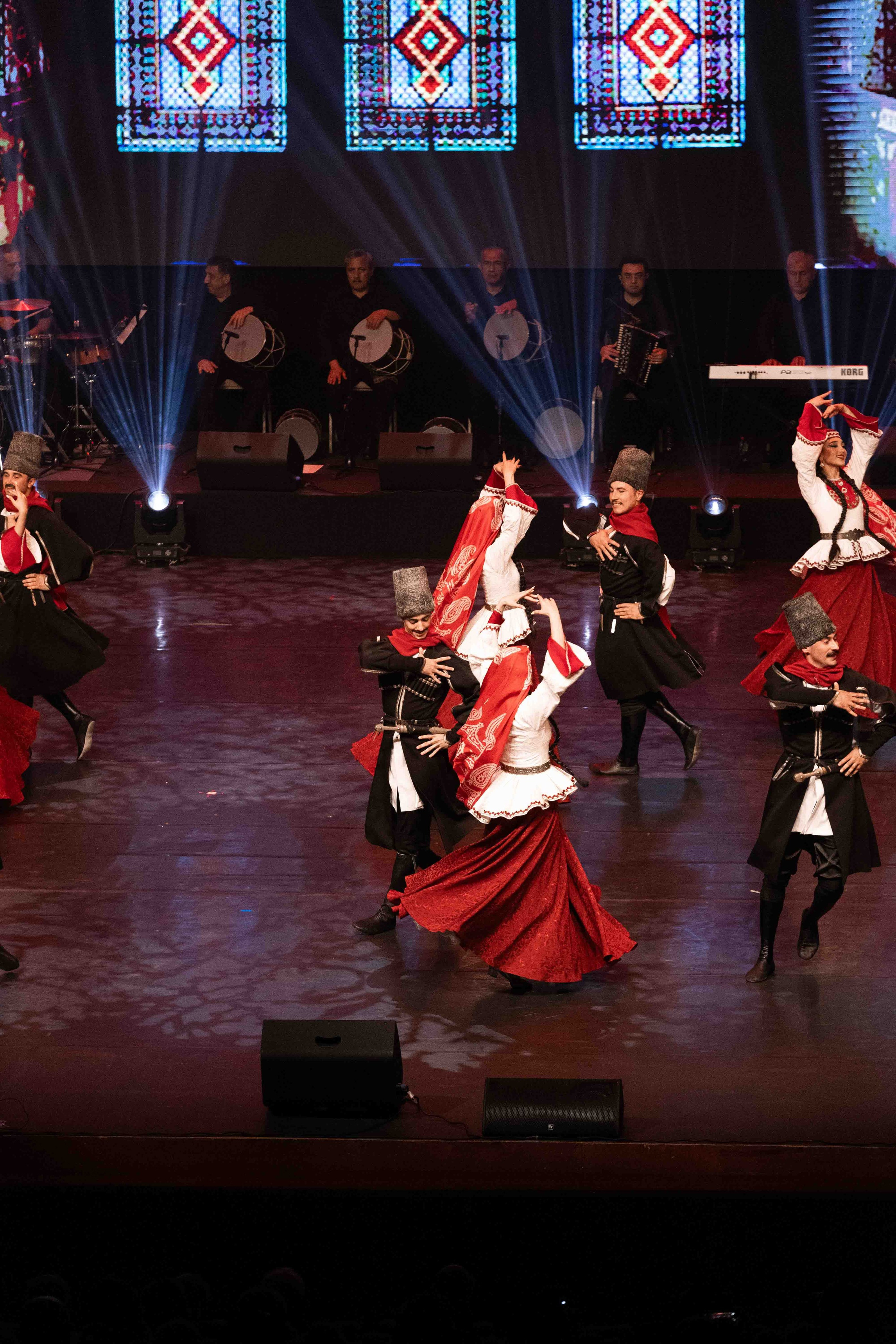 STATE DANCE ENSEMBLE. Wedding&Event photographer Ismail Rzayev in Baku