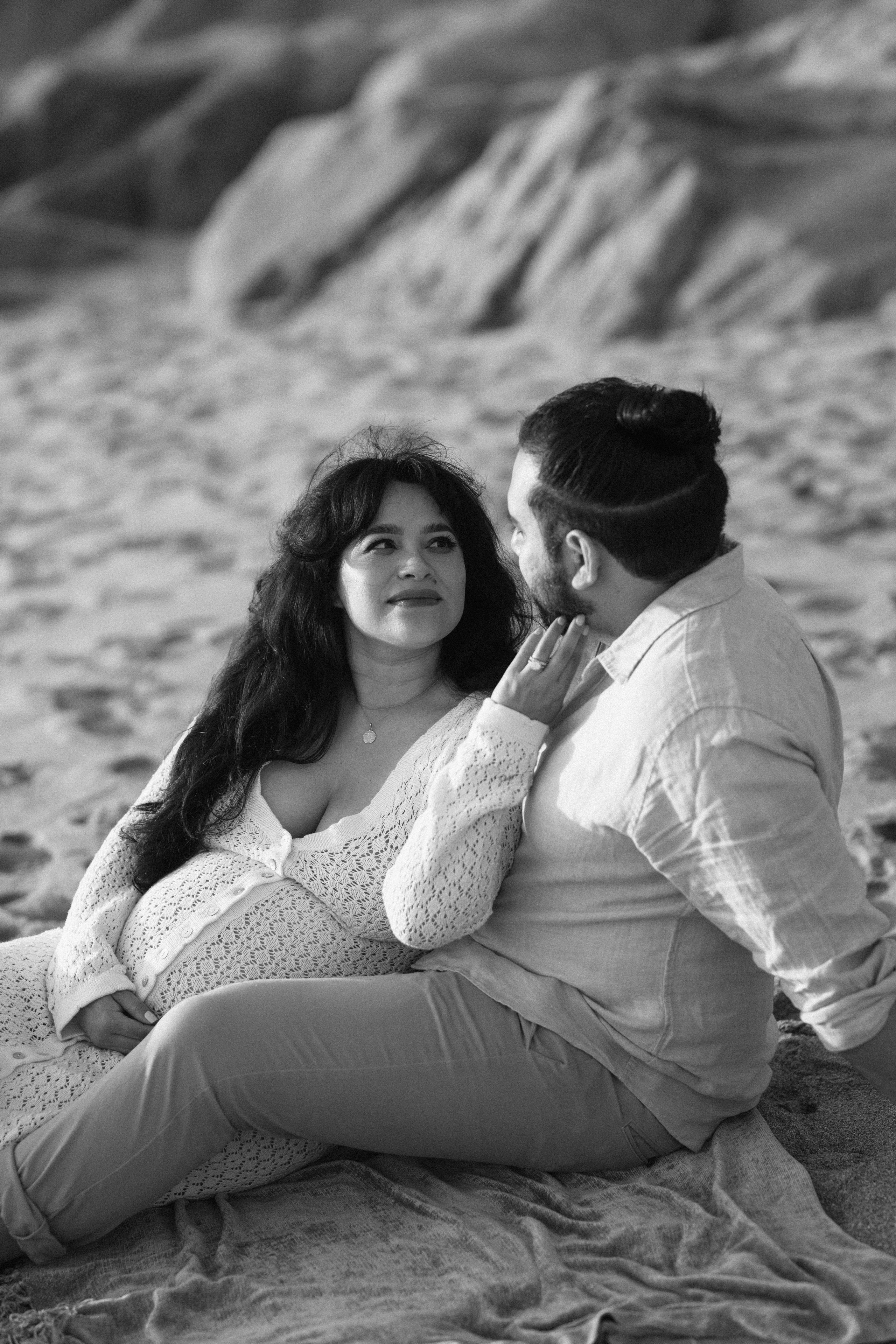 Gray Whale Cove State Beach Maternity Photo Session. Maternity, newborn photographer in the Bay Area|Iryna Rakivnenko