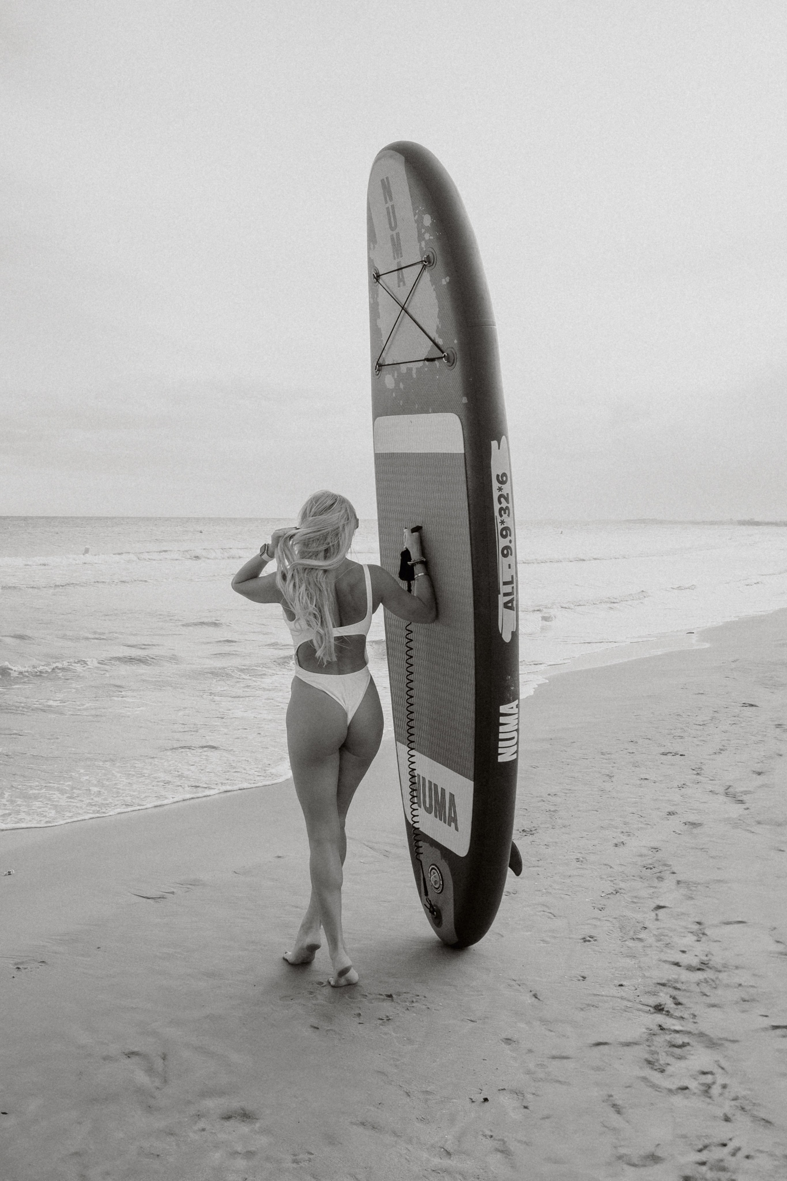 Sesión individual en la playa. Fotografía profesional en Calafell - Elena Medvedeva