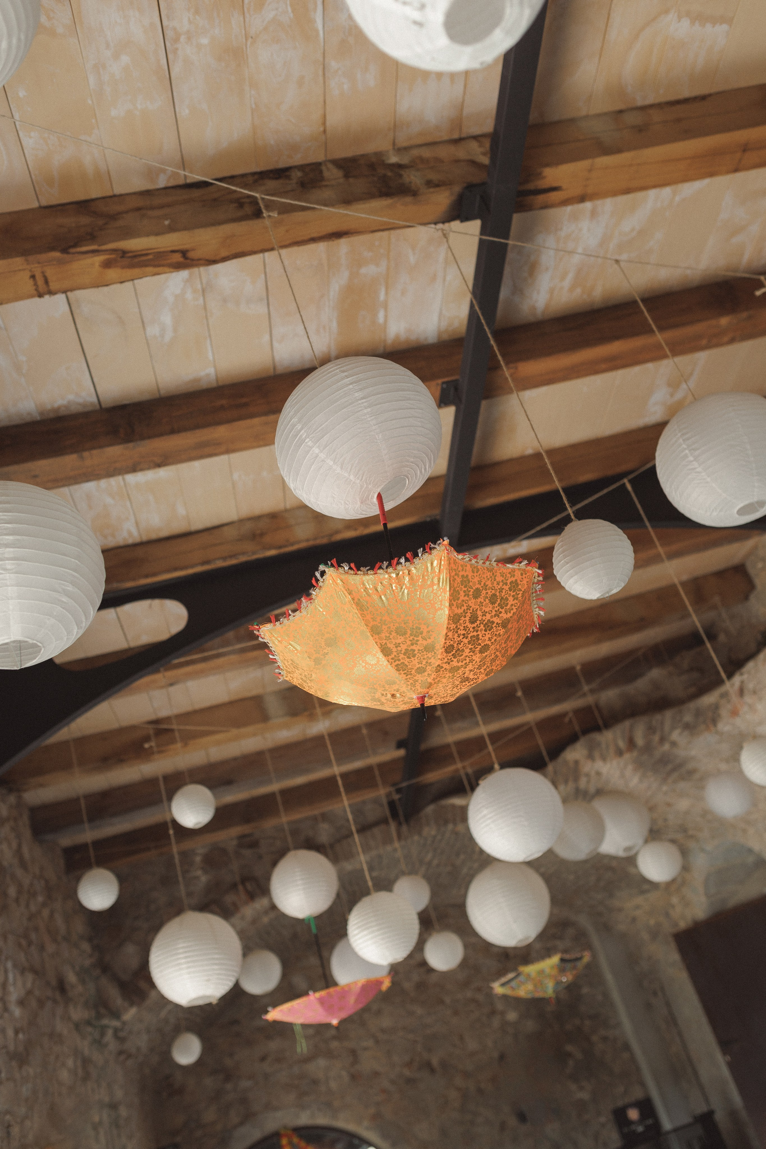 Patrik & Naomi. Monestir Sant Salvi. Paola wedding photographer / videographer in Barcelona