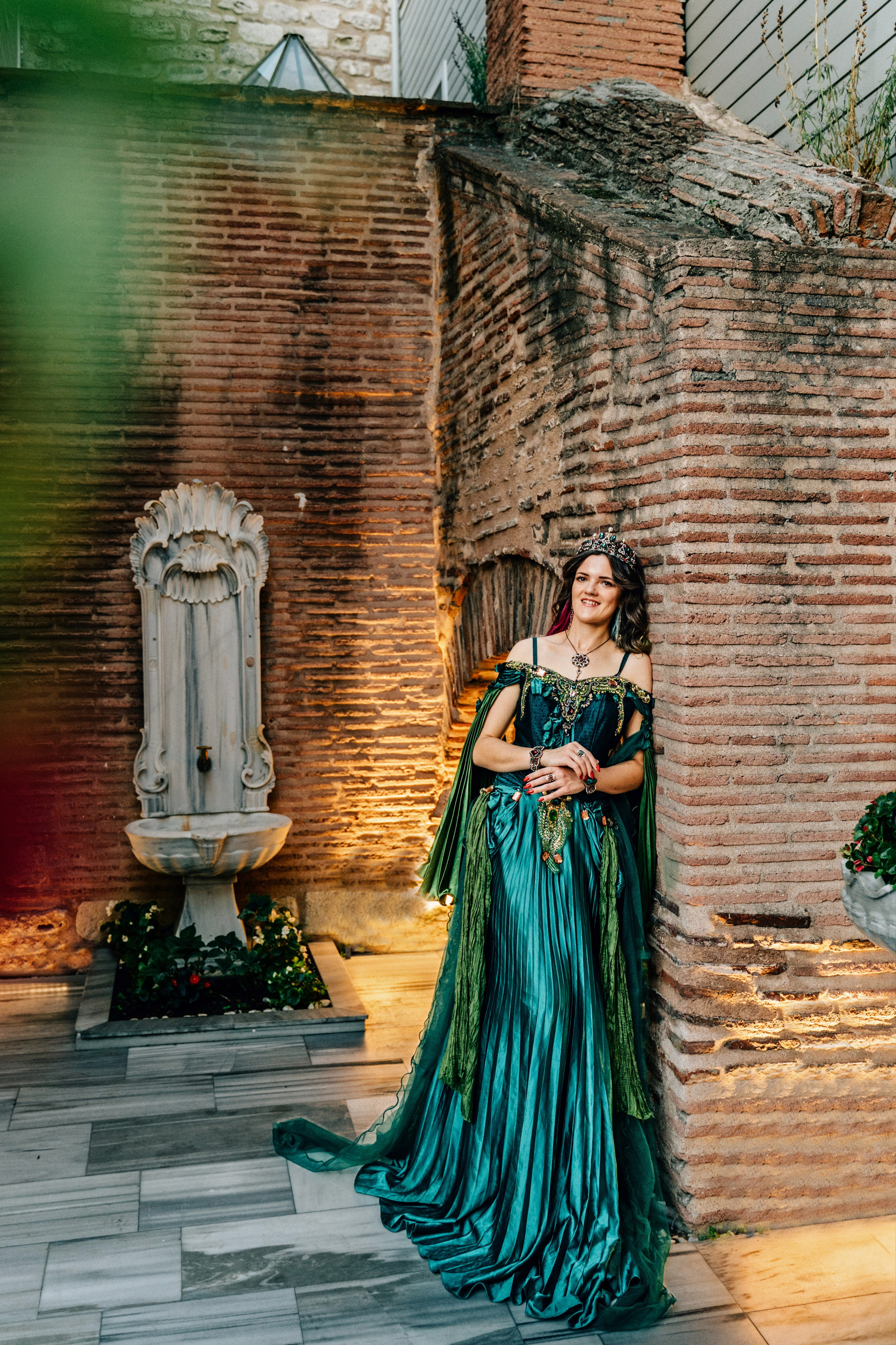 Фотосессии в Стамбуле в стиле «Великолепный век». Wedding, family and lifestyle photographer Anatoly. Photo sessions on rooftops with seagulls. Istanbul