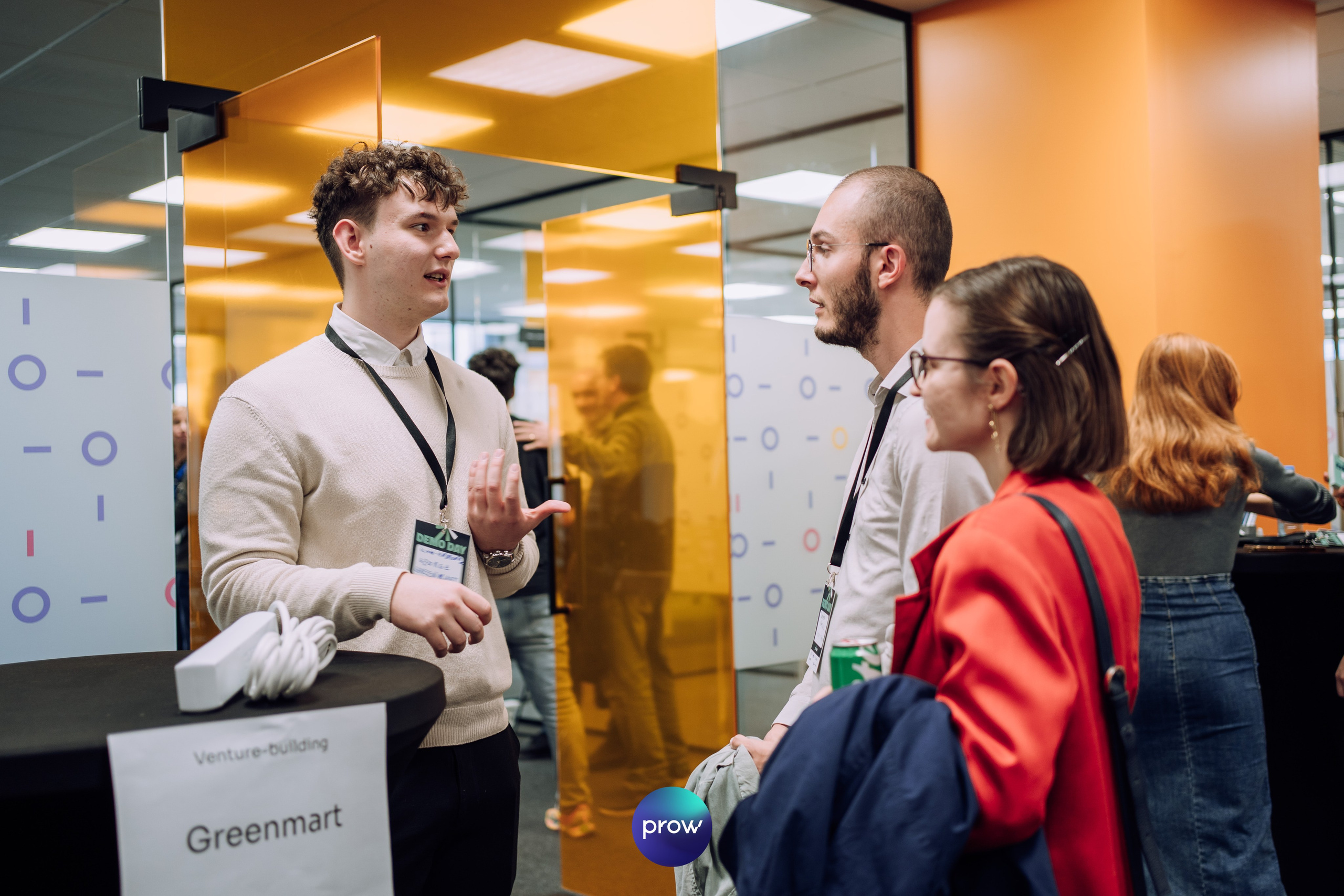 InVest DemoDay @ Cowork. Cozac Cristian Photographer