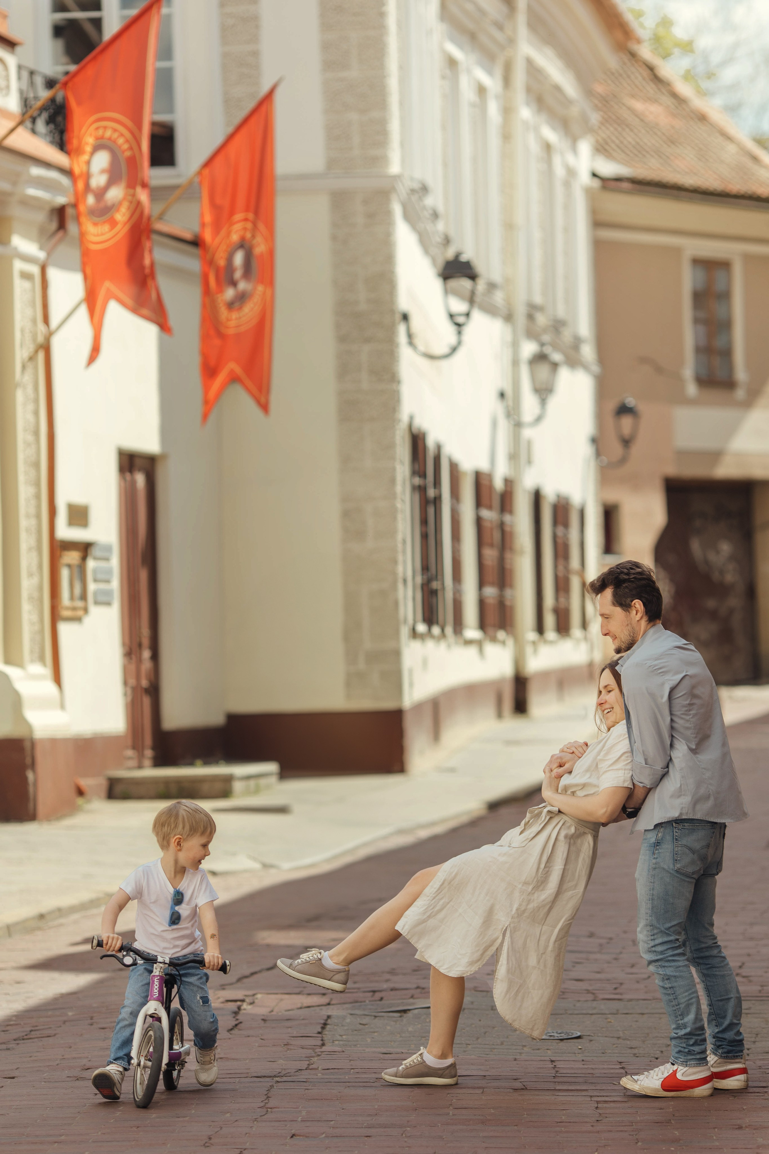 Семейная прогулка по старому городу в Вильнюсе. Семейный и детский фотограф в Вильнюсе Светлана Наумова