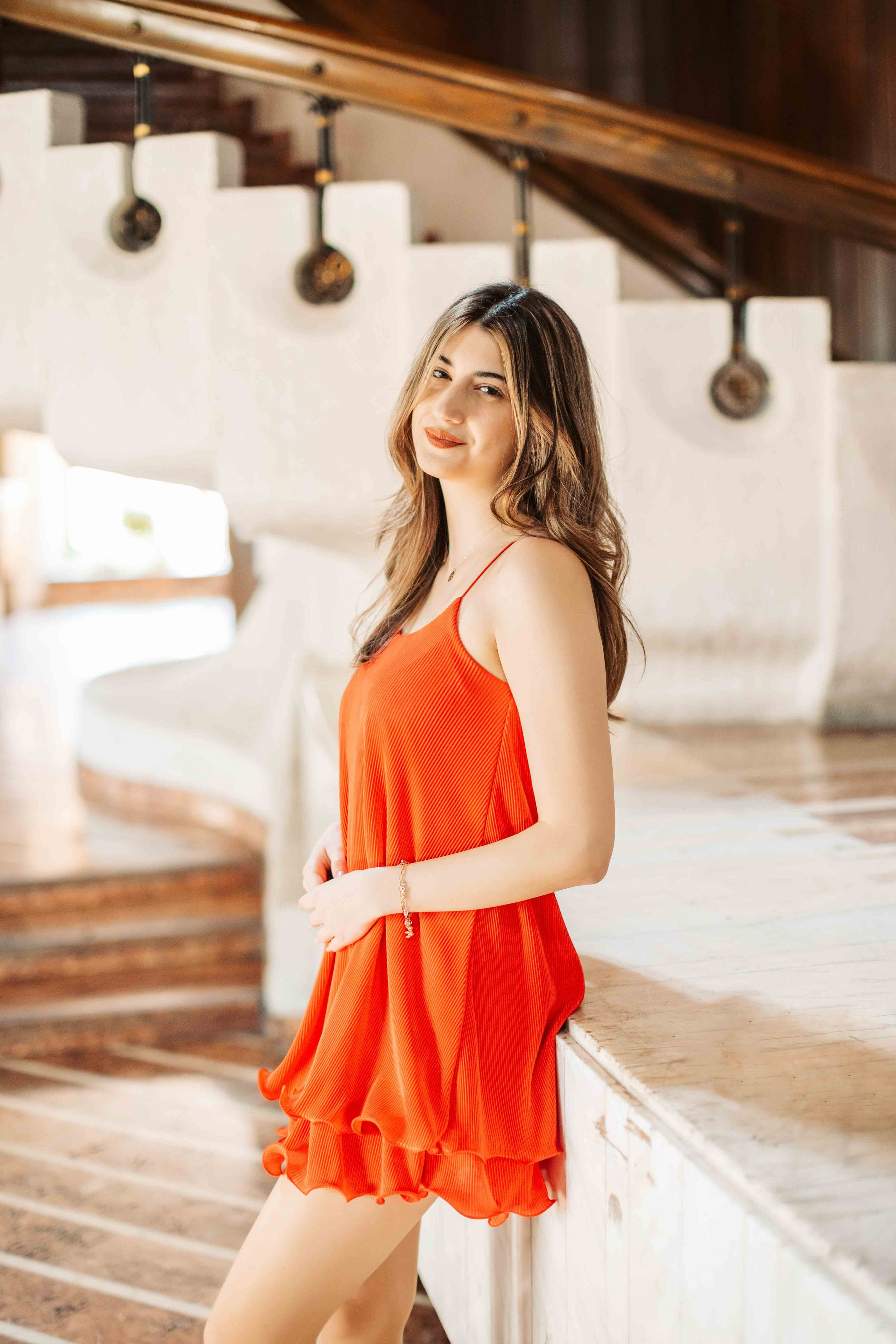 12C — Unirea. Contrast Studio