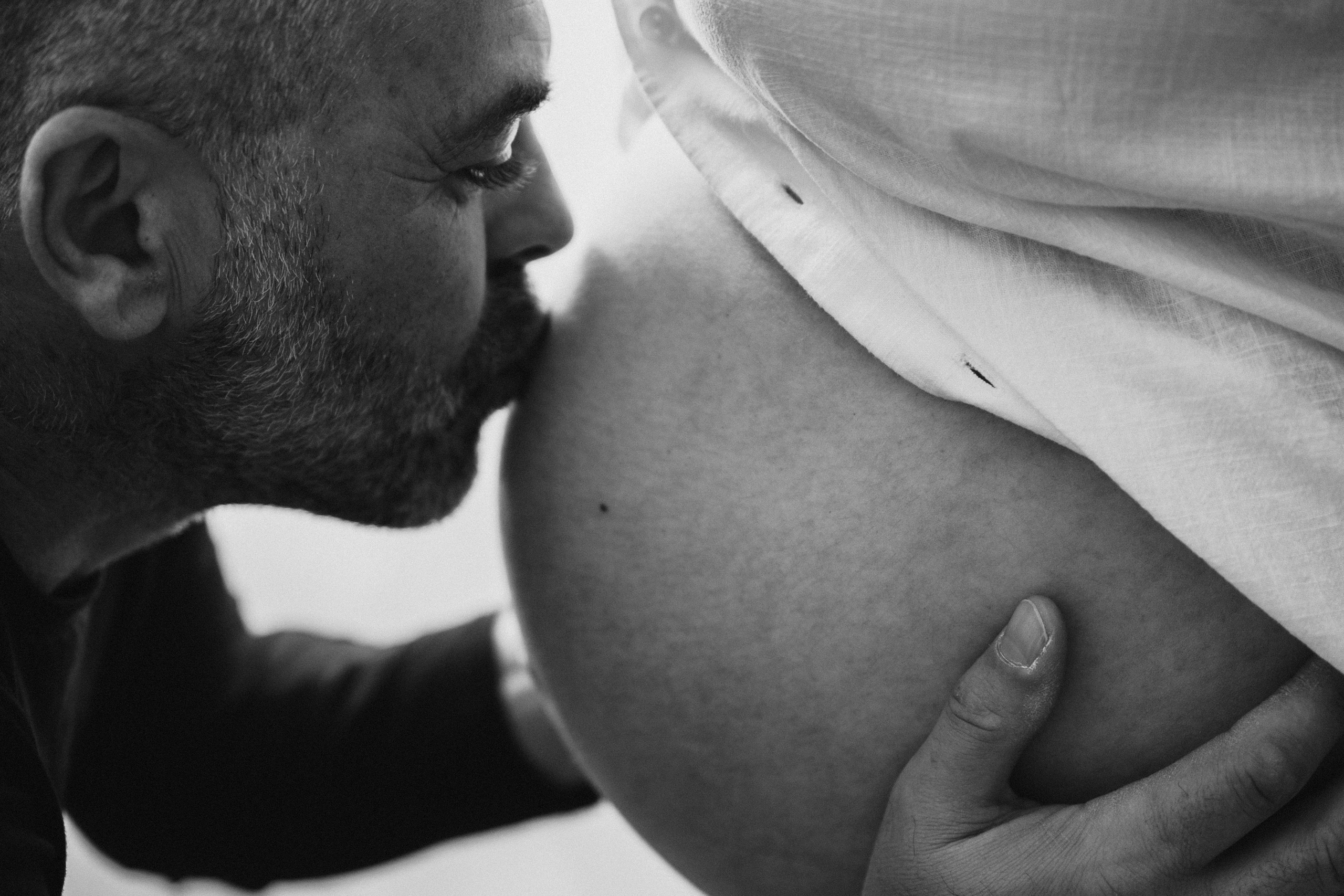 Ședințe foto pentru gravide. Fotograf de familie în Oradea Katsiaryna Ciortan