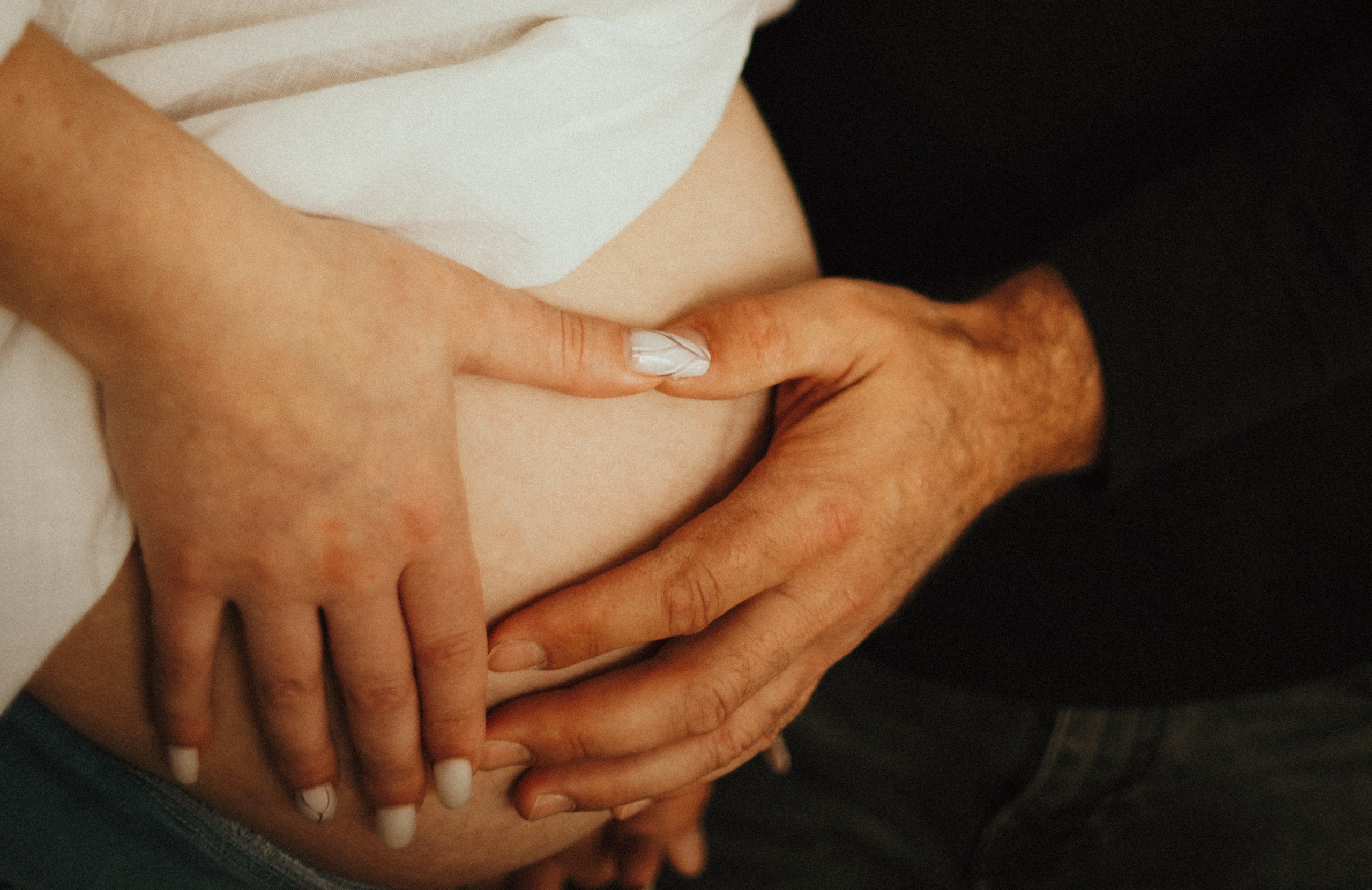Ședințe foto pentru gravide. Fotograf de familie în Oradea Katsiaryna Ciortan