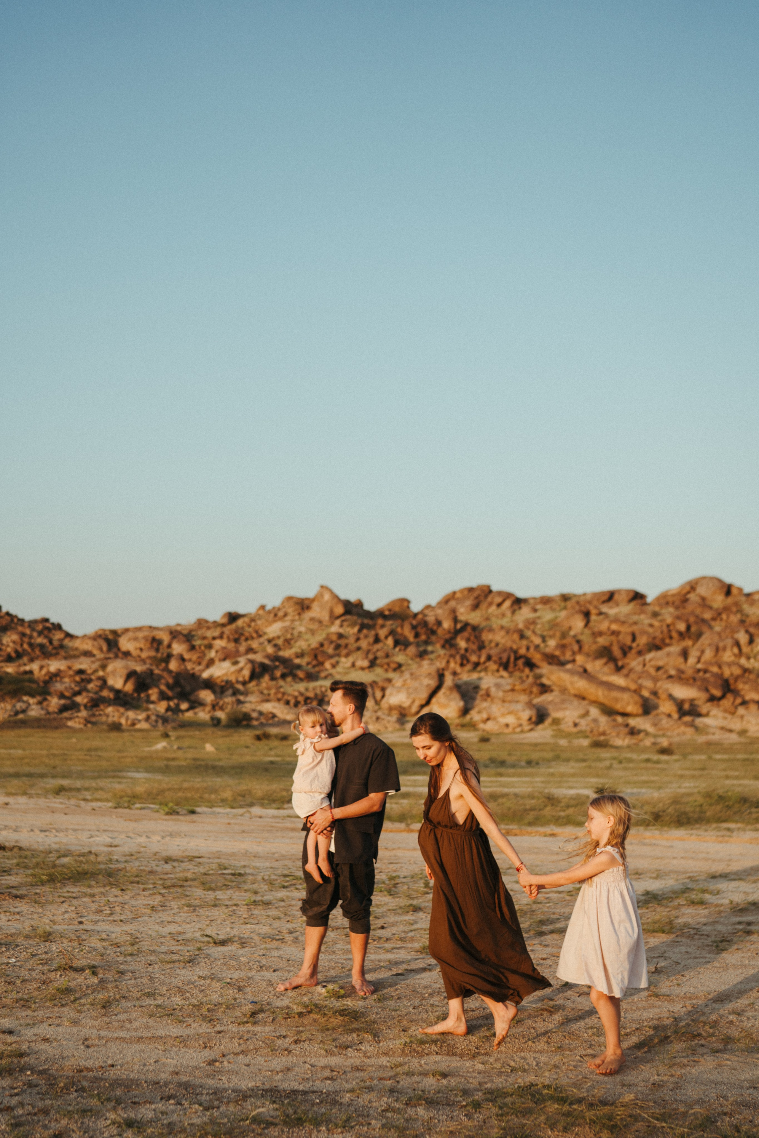 Khoroshilovs Family. Family photographer in Saudi Arabia