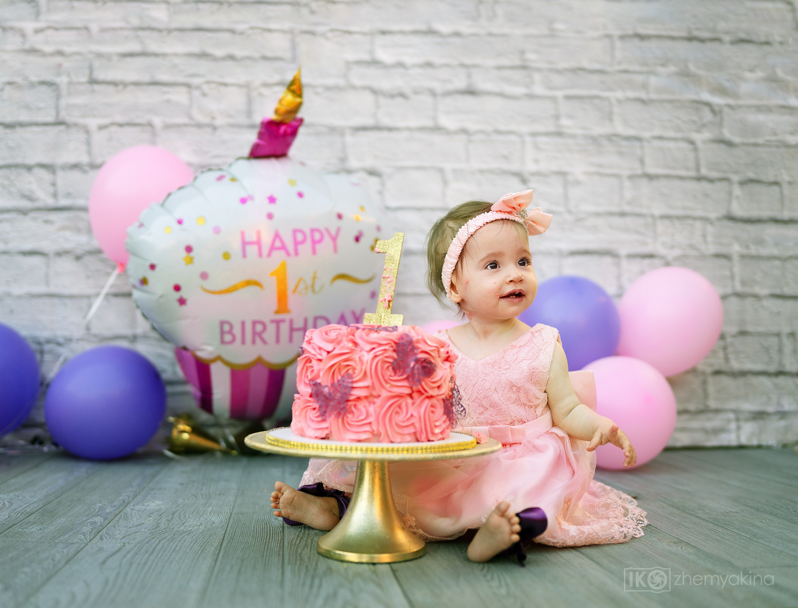 Cake Smash. Sasha. Photographer Irina Kozhemyakina. Houston