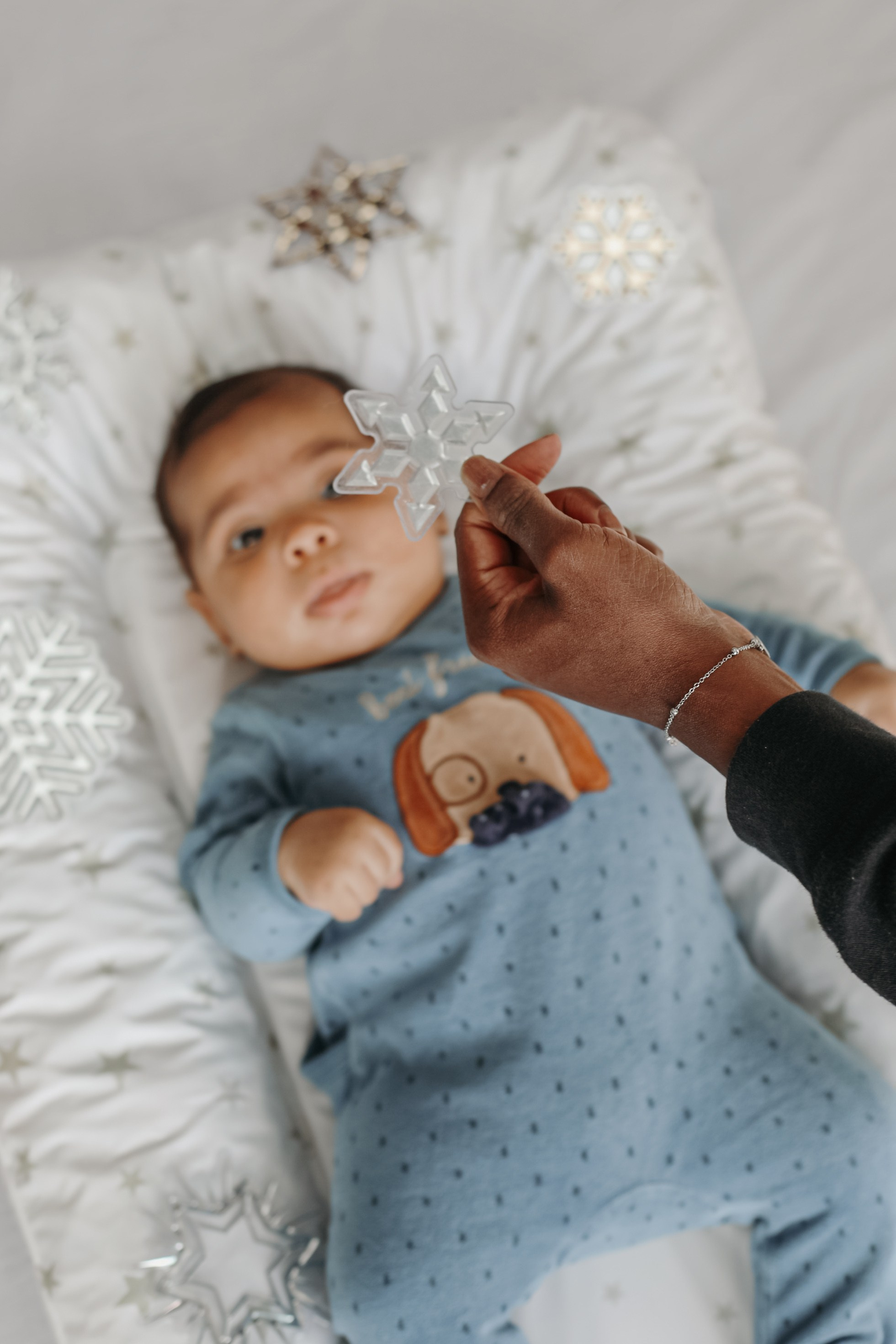 Exemples de séances photo bébé & famille à Toulouse — Evolution. Evolution — projet photo du premier an de bébé à Toulouse