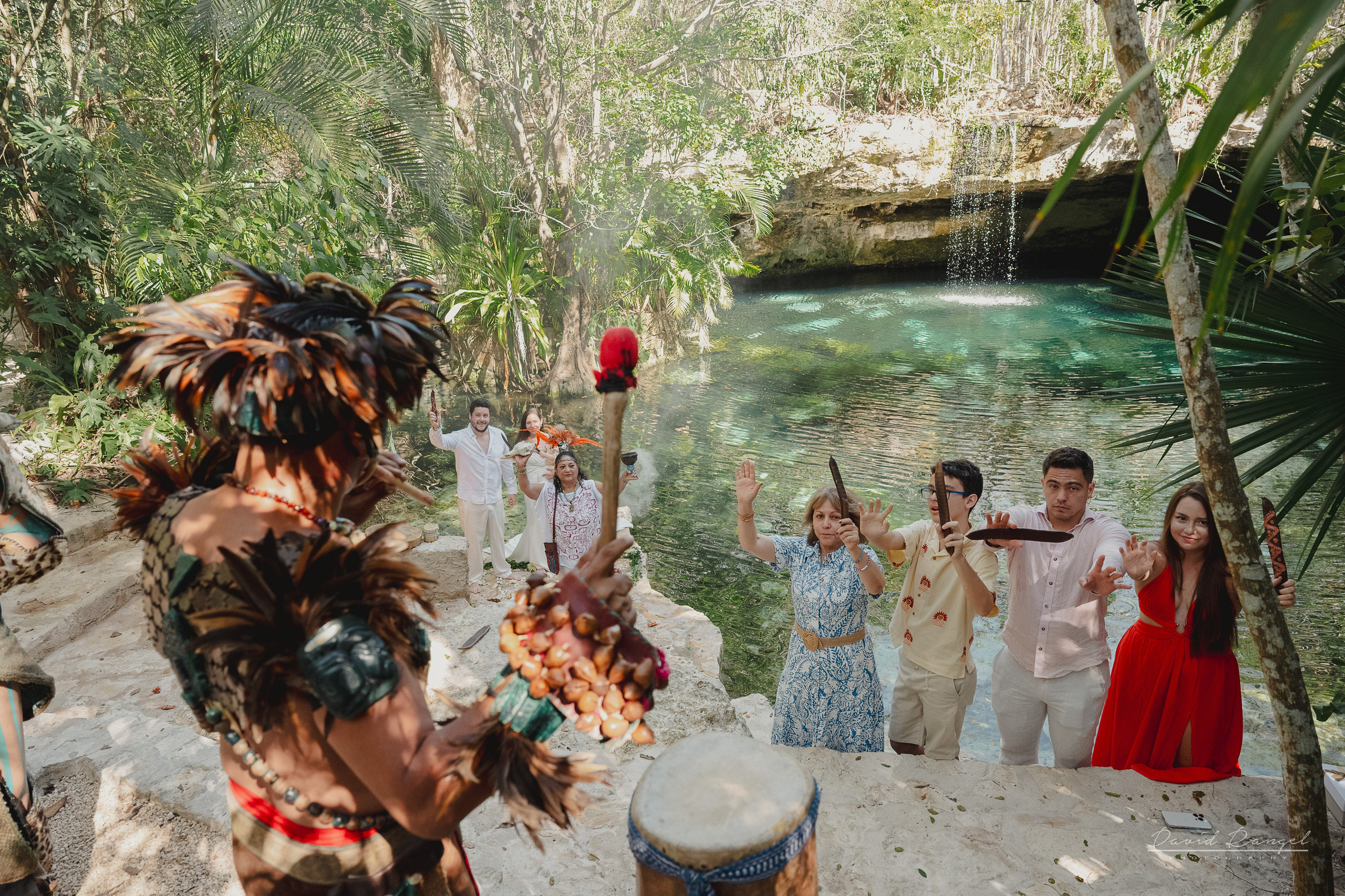Vanessa and Alejandro´s Mayan Wedding at Kantunchi Park. Destination wedding photographer based in Cancun and Riviera Maya with service worldwide