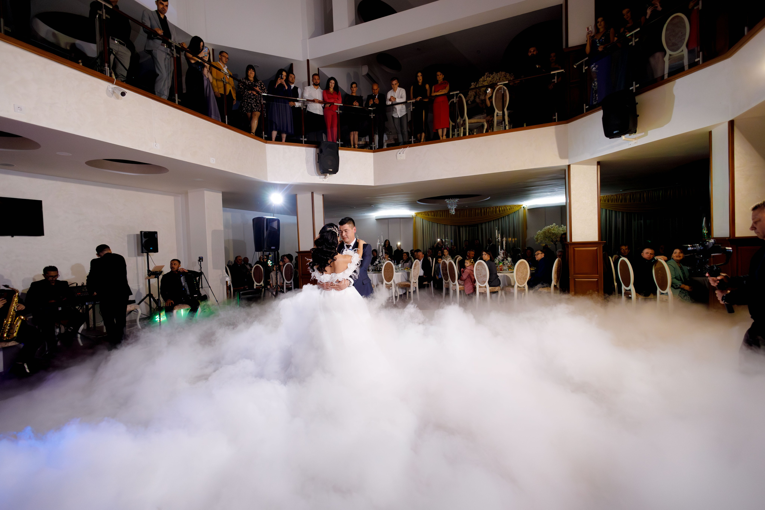 Loredana & Emilian – Ziua Nunții | Videografie - fotografie Botez Suceava, Iași, Botoșani. Servicii foto-video profesionale, pentru momente de neuitat