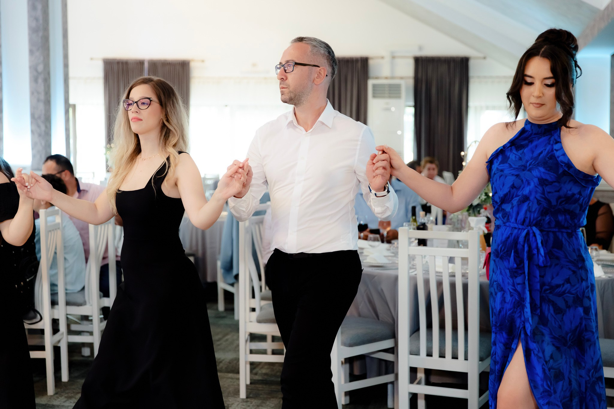 Ioana & Ionuț | Nuntă de poveste la Păstrăvăria Poiana din Mălini județul Suceava. Servicii foto-video profesionale, pentru momente de neuitat