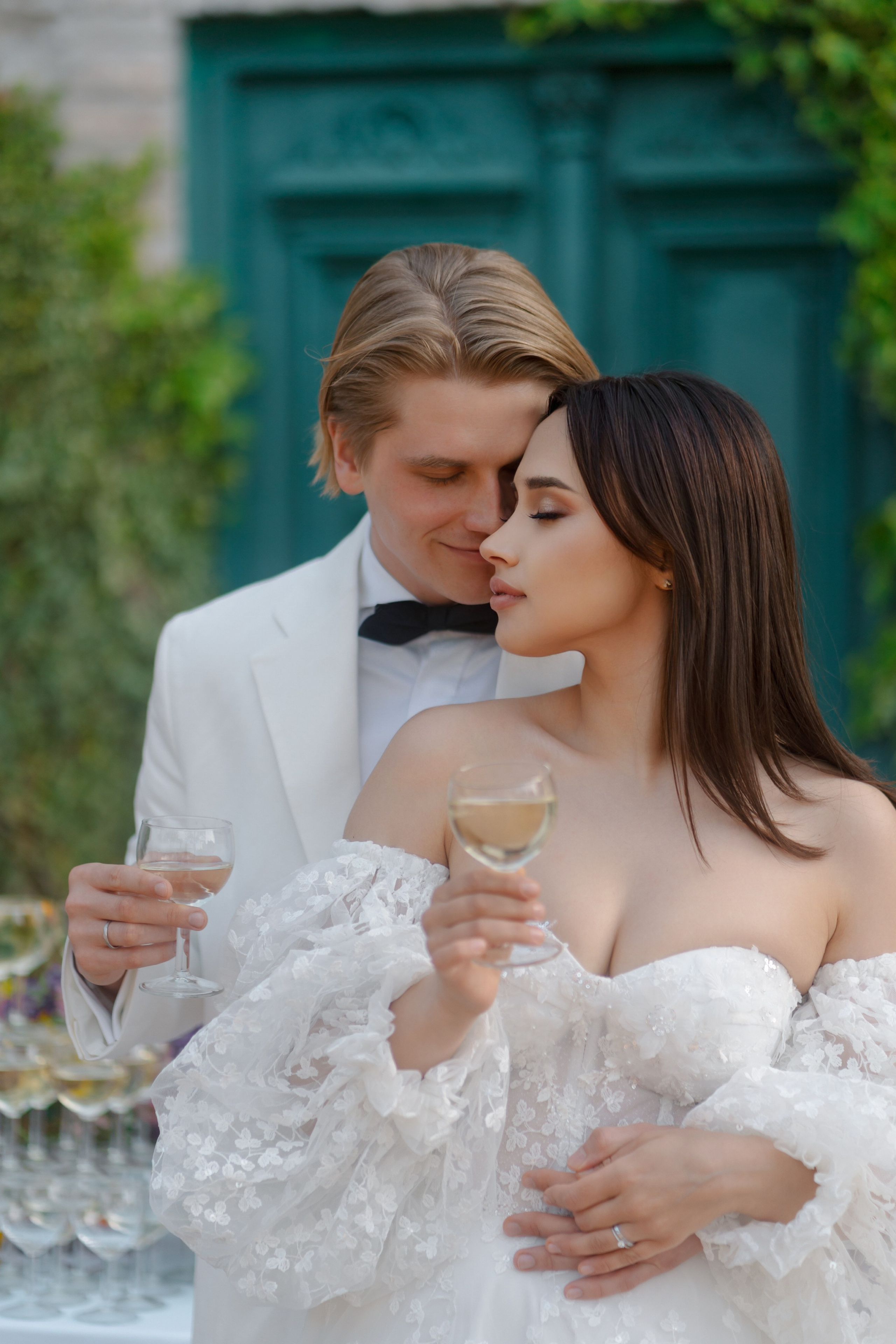 Whispers of Love: Thomas & Violeta's Wedding. Raw Studio: Capturing Elegant weddings accross Europe