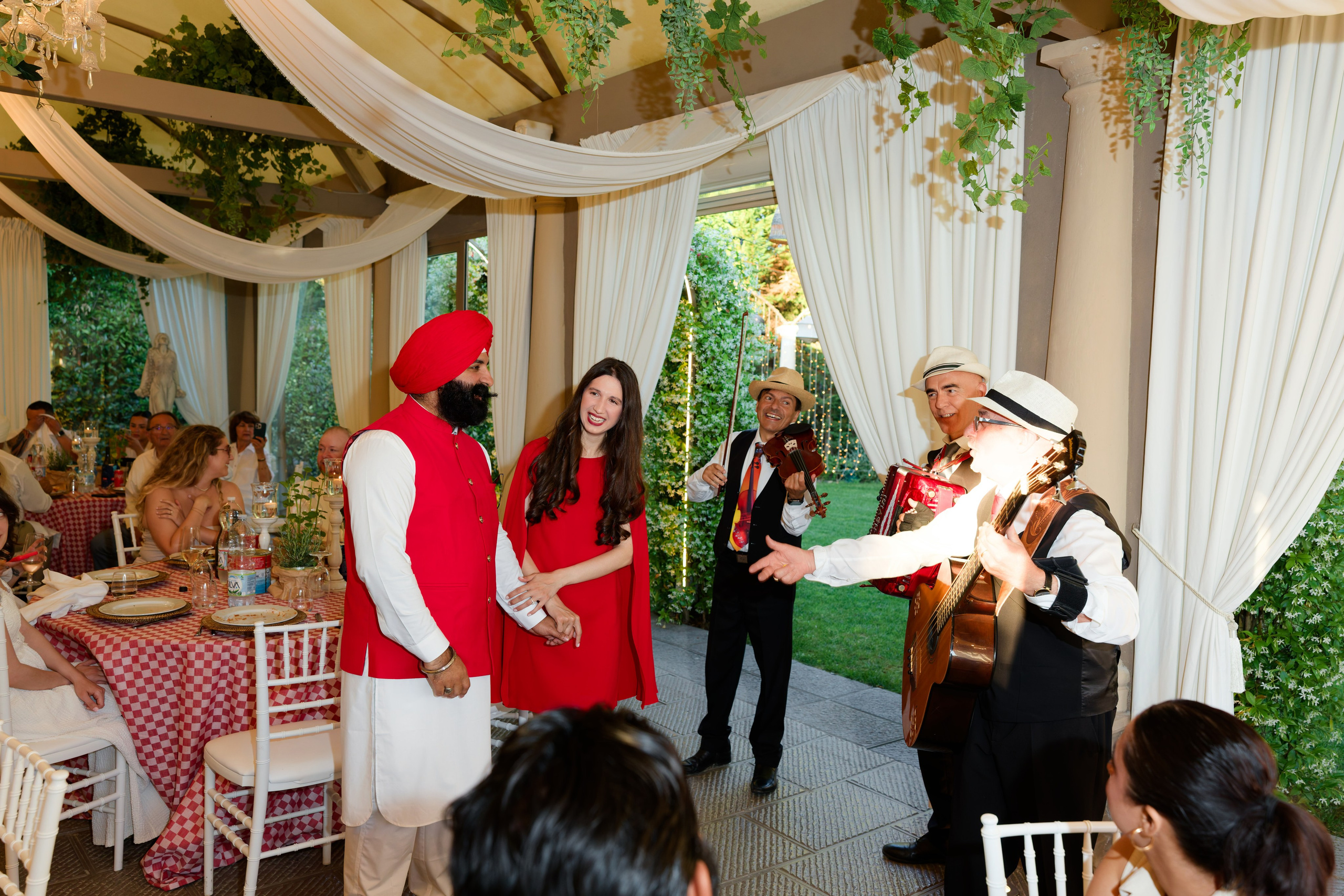 Pizza Party at Tenuta Massini, Florence, Italy. Destination Wedding Photographer — Nikita Burtsev