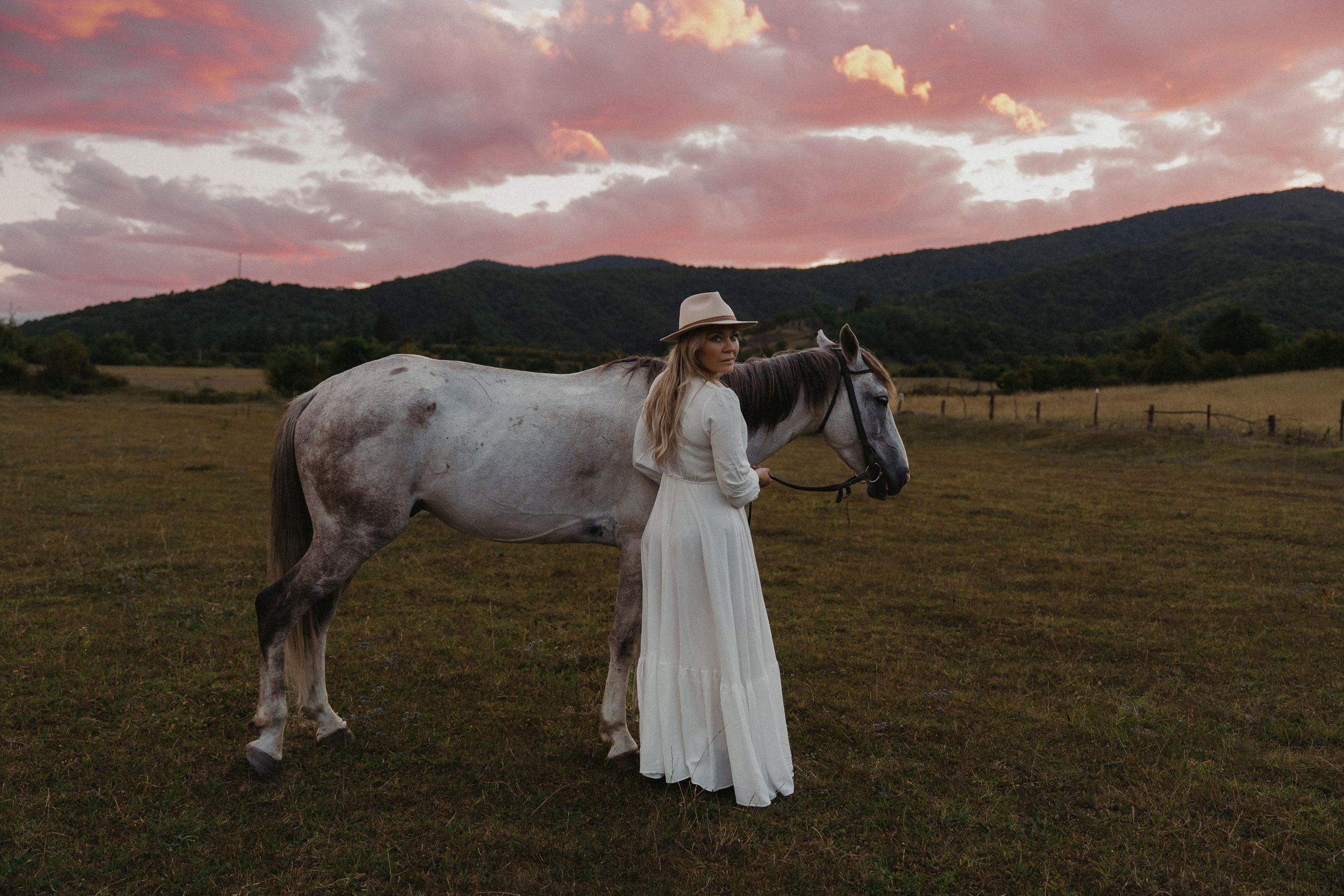 Pink sunset. Photographer and travel-blogger Aleksandra Gritsenko
