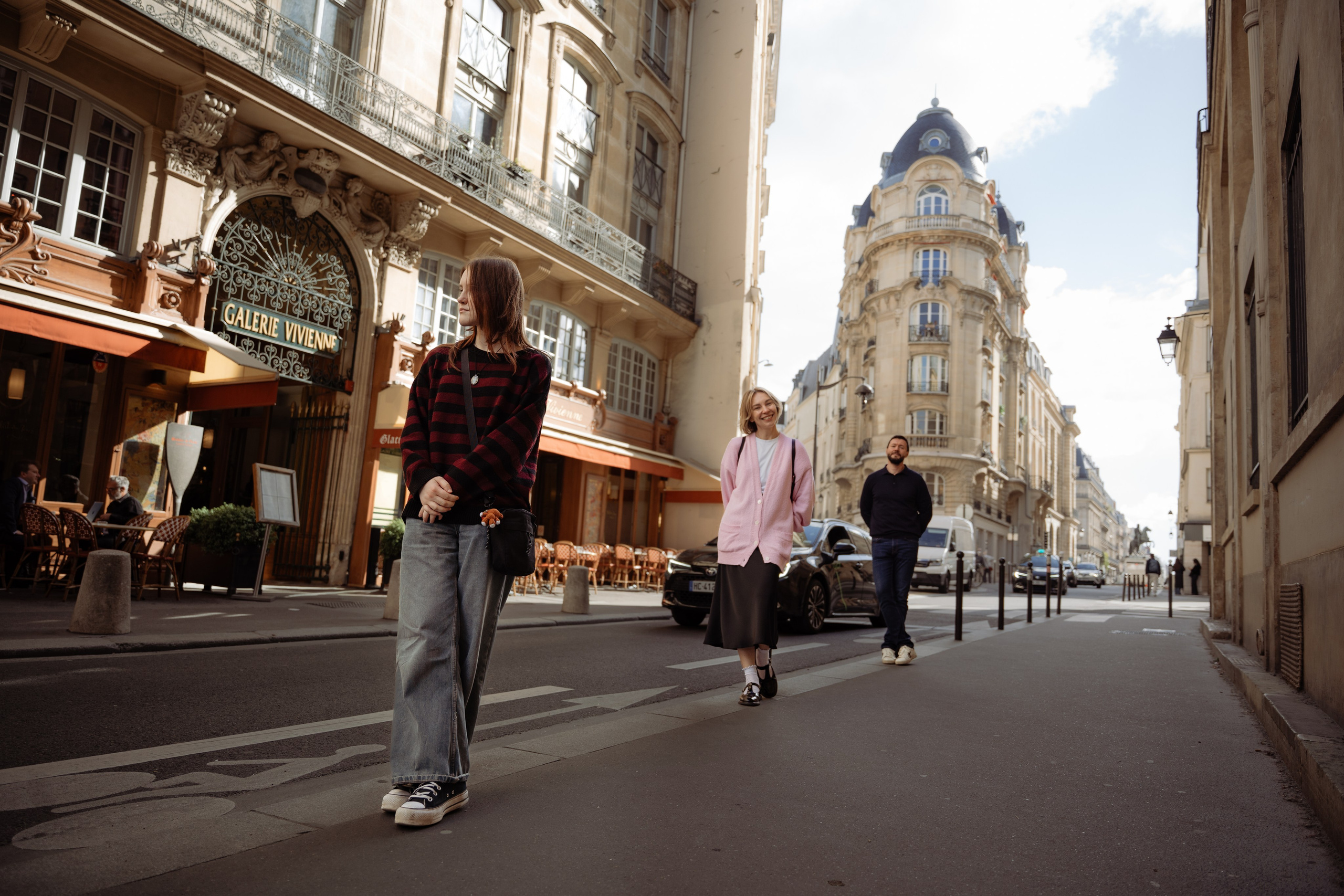 Family of 3 — the morning stroll. Фотограф в Париже Полина Осипова