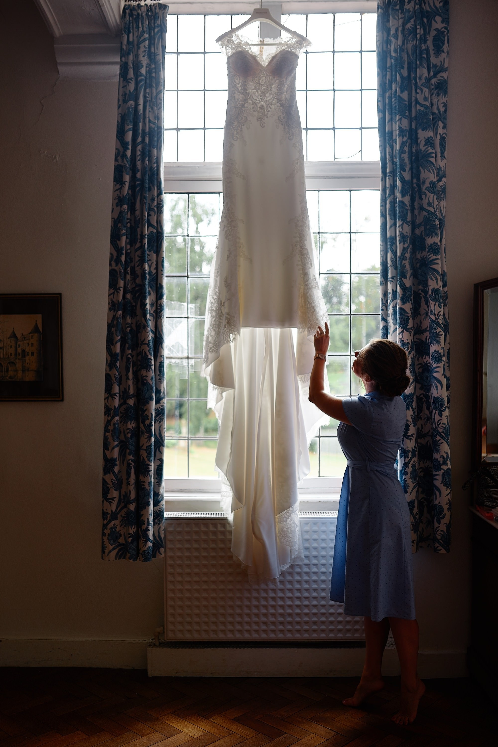 Bride getting ready at Groot-Bijgaarden Castle Brussels Belgium