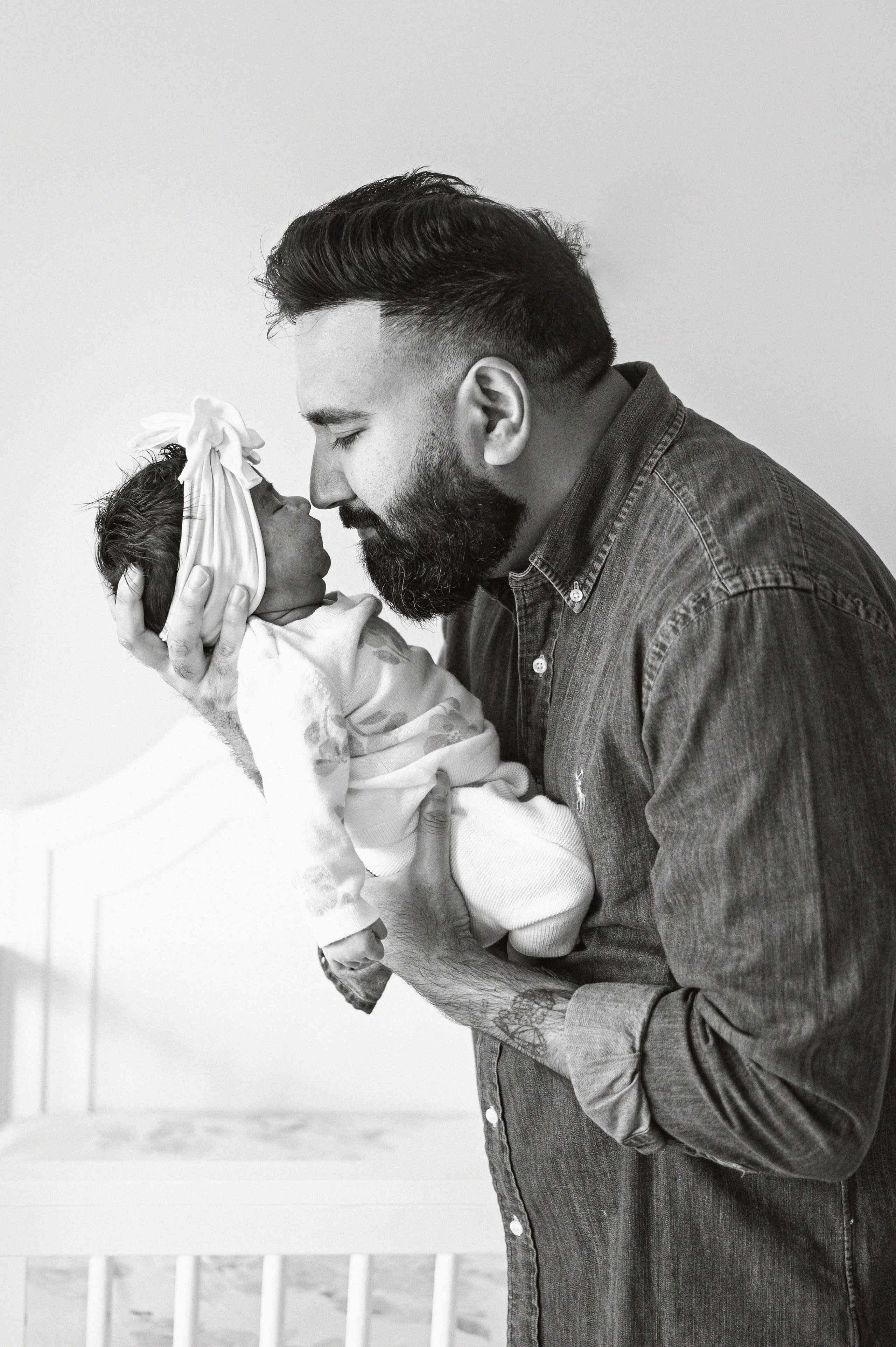 Lifestyle. In-home newborn photography Raleigh & area Katya Kulikova