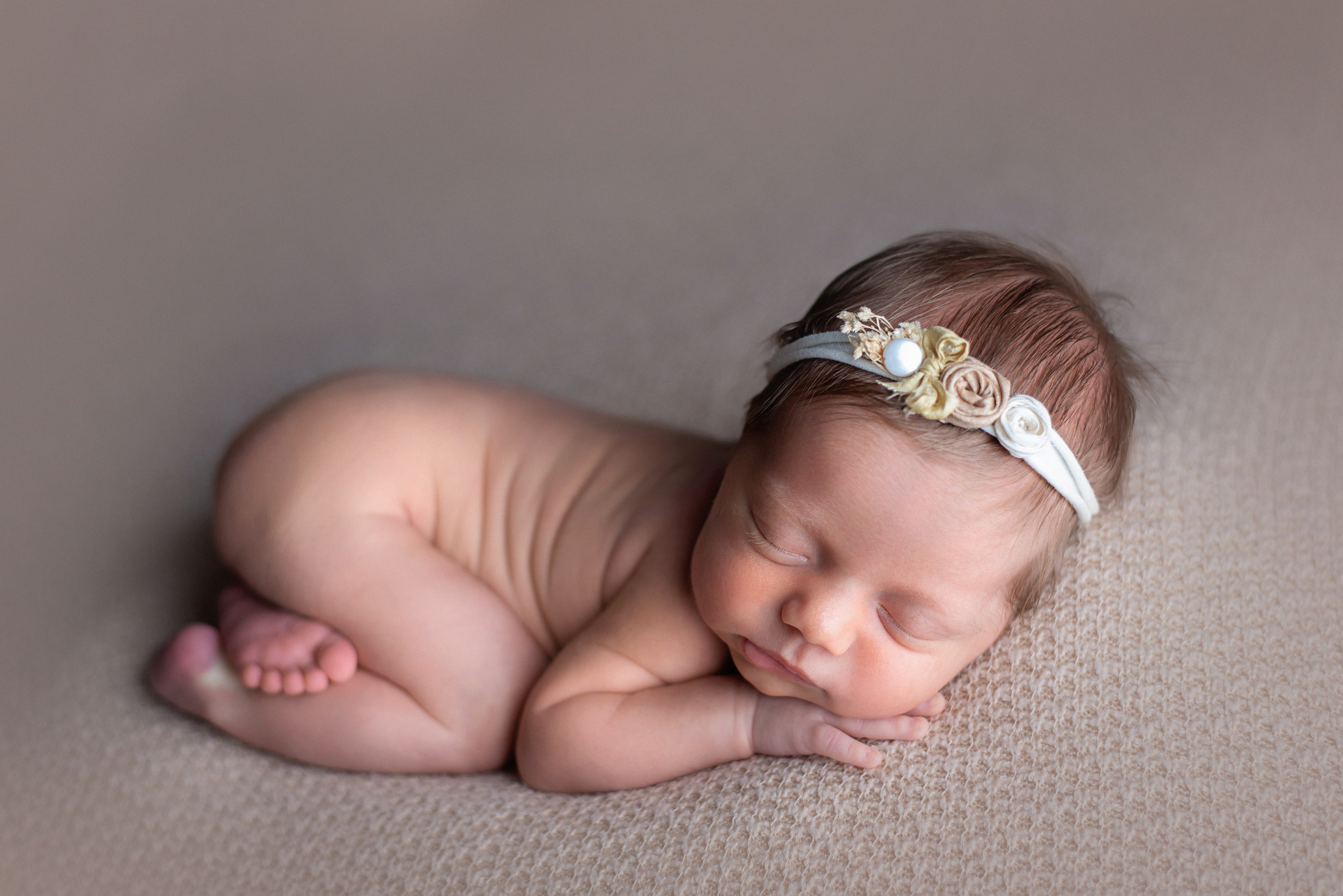 Vera 23 days. In-home newborn photography Raleigh & area Katya Kulikova