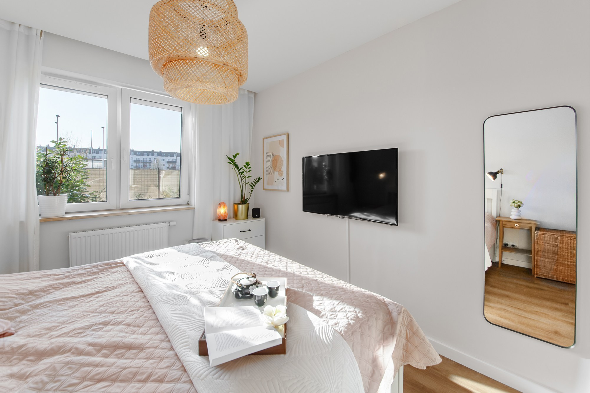 Fotografia nieruchomości, wnętrz, mieszkań, restauracji, biur i apartamentów. Wedding and portrait photographer in Poland Vitali Frozen