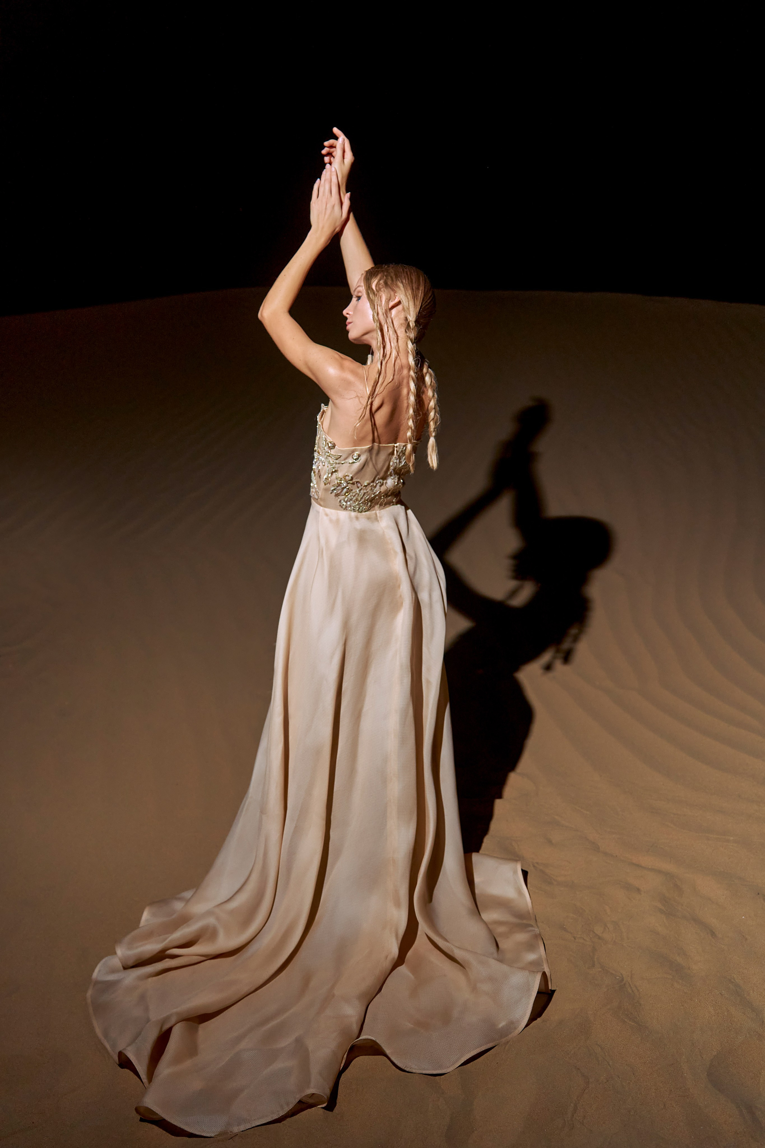 Nesty Odina dress. Photographer in Dubai. Фотограф Дубай