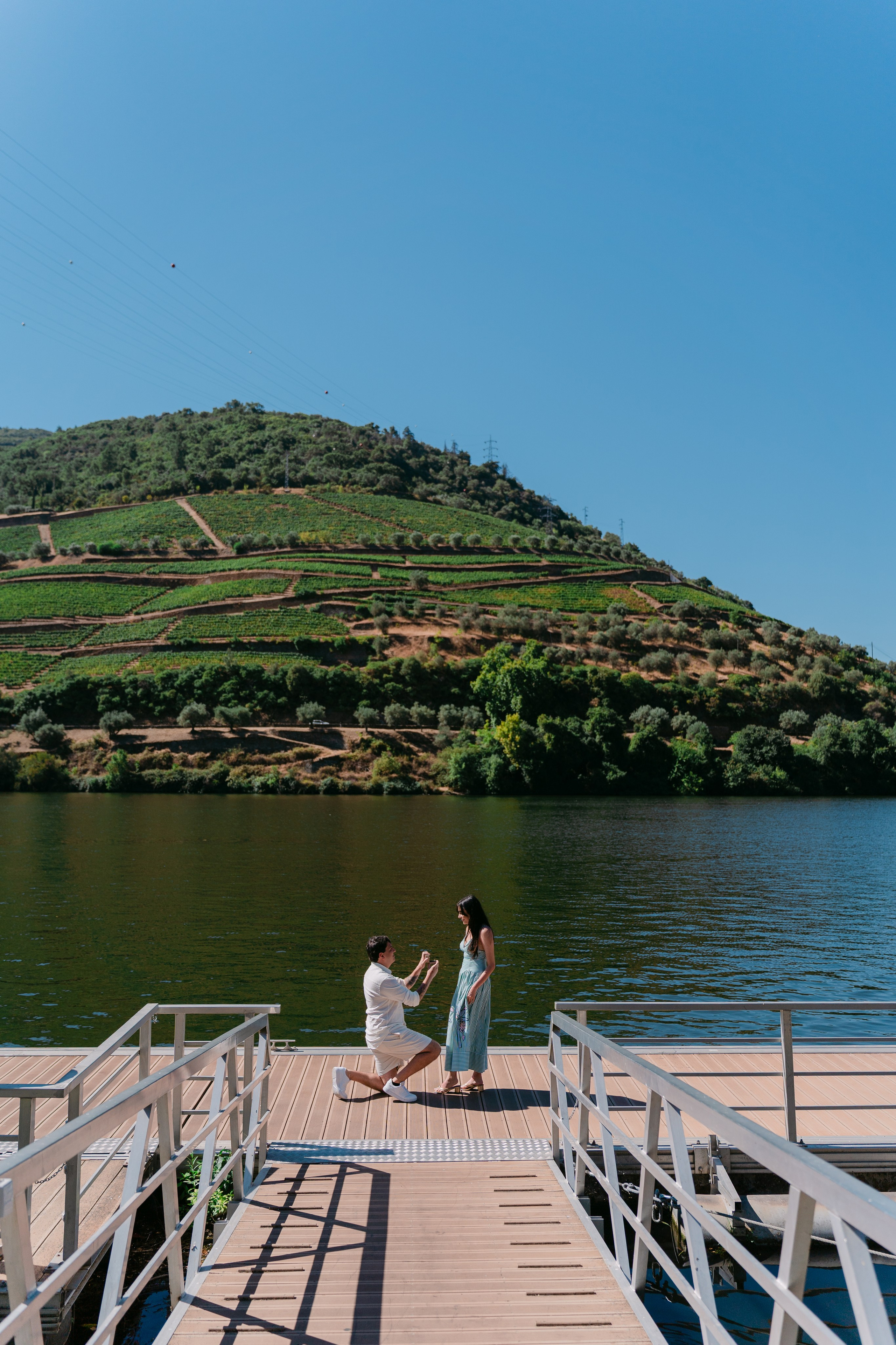Wedding Proposal at Douro Valley — Arthur & Ana. Wedding & destination wedding photographer in Porto, Portugal — Davi Valente | Lisbon, Douro Valley, Rome, Tuscany & Lake Como