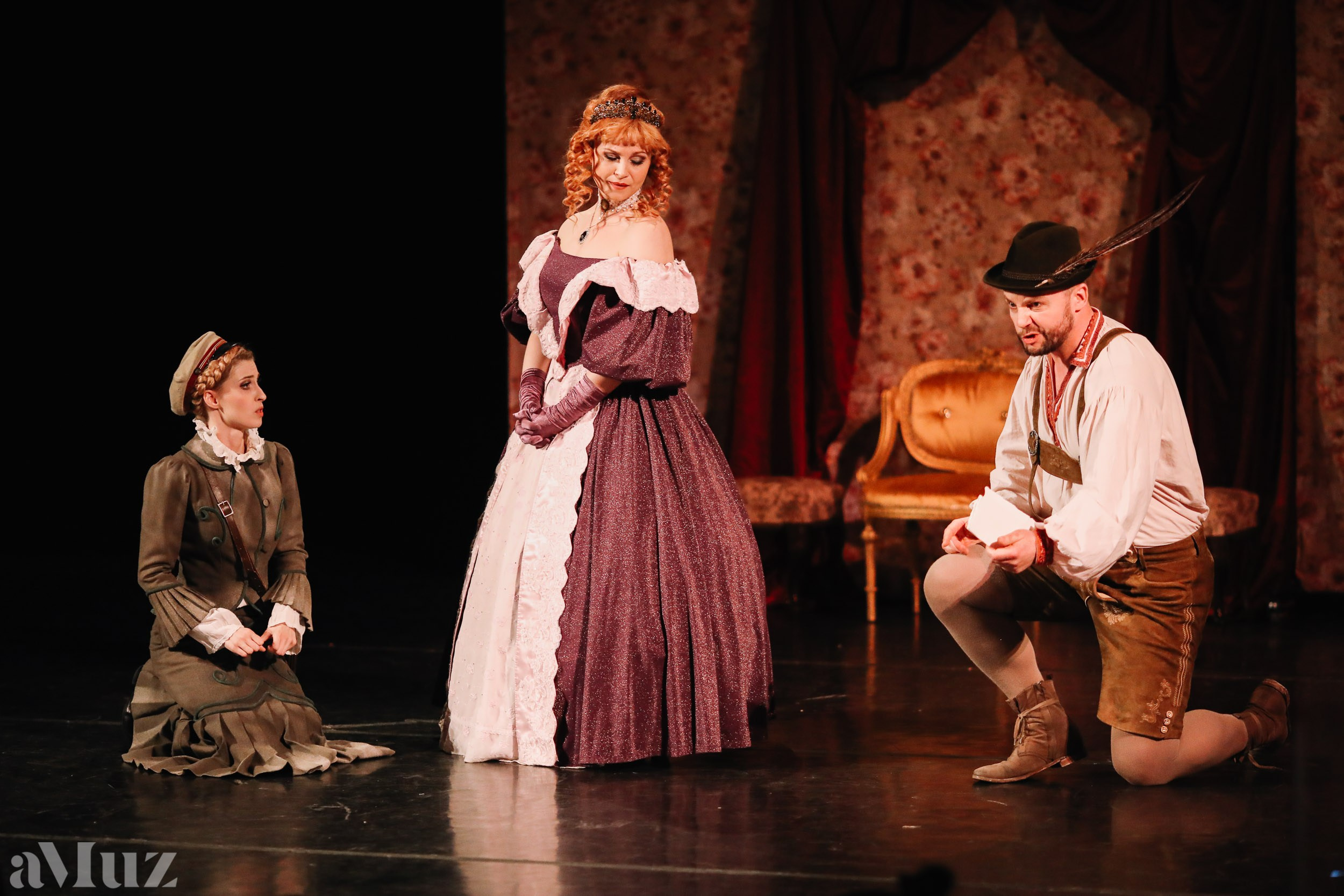 Opera Łąkowa. Fotograf Ślubny Warszawa - Sesje Biznesowe Rodzinne Eventy