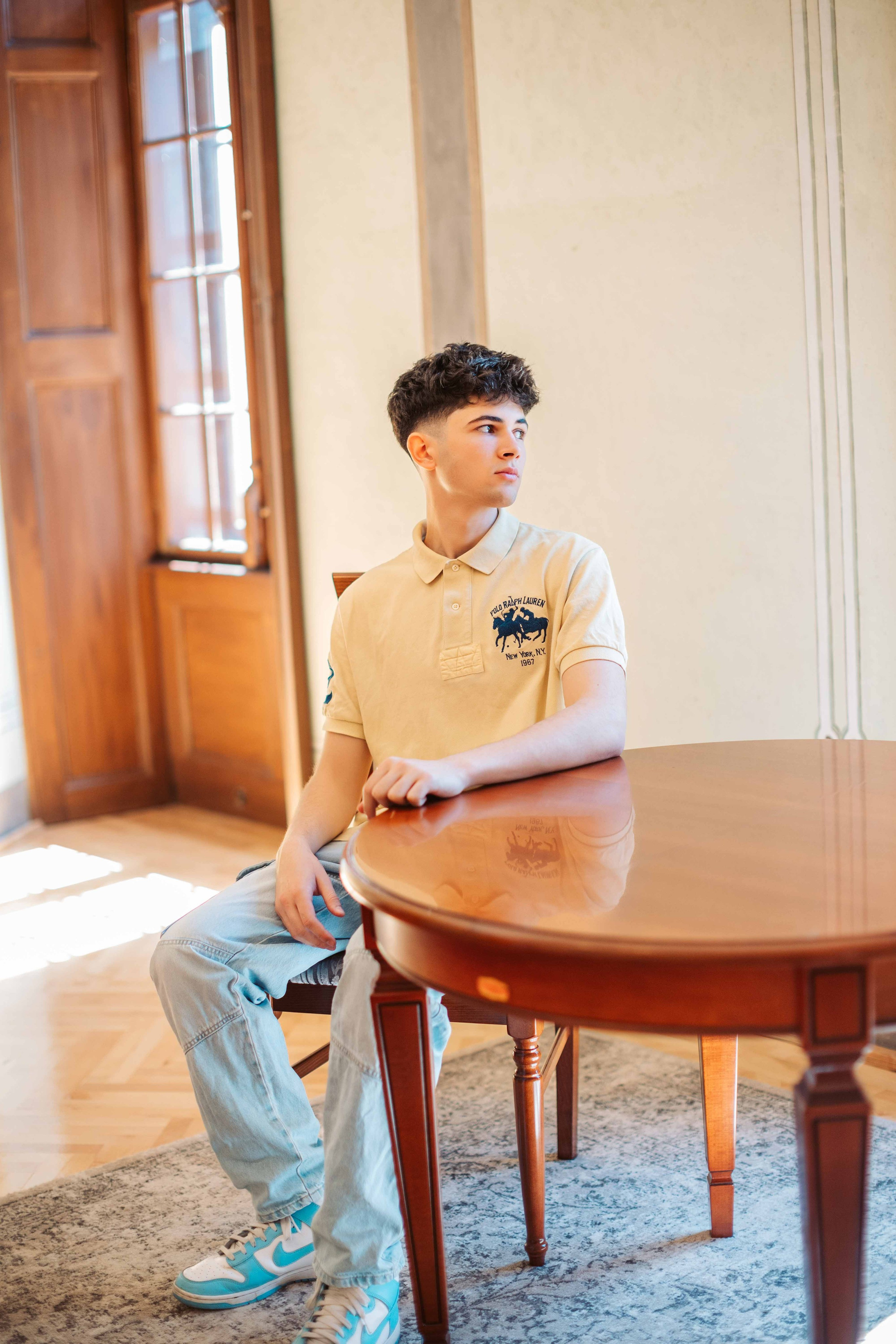 12F — Pedagogic. Contrast Studio