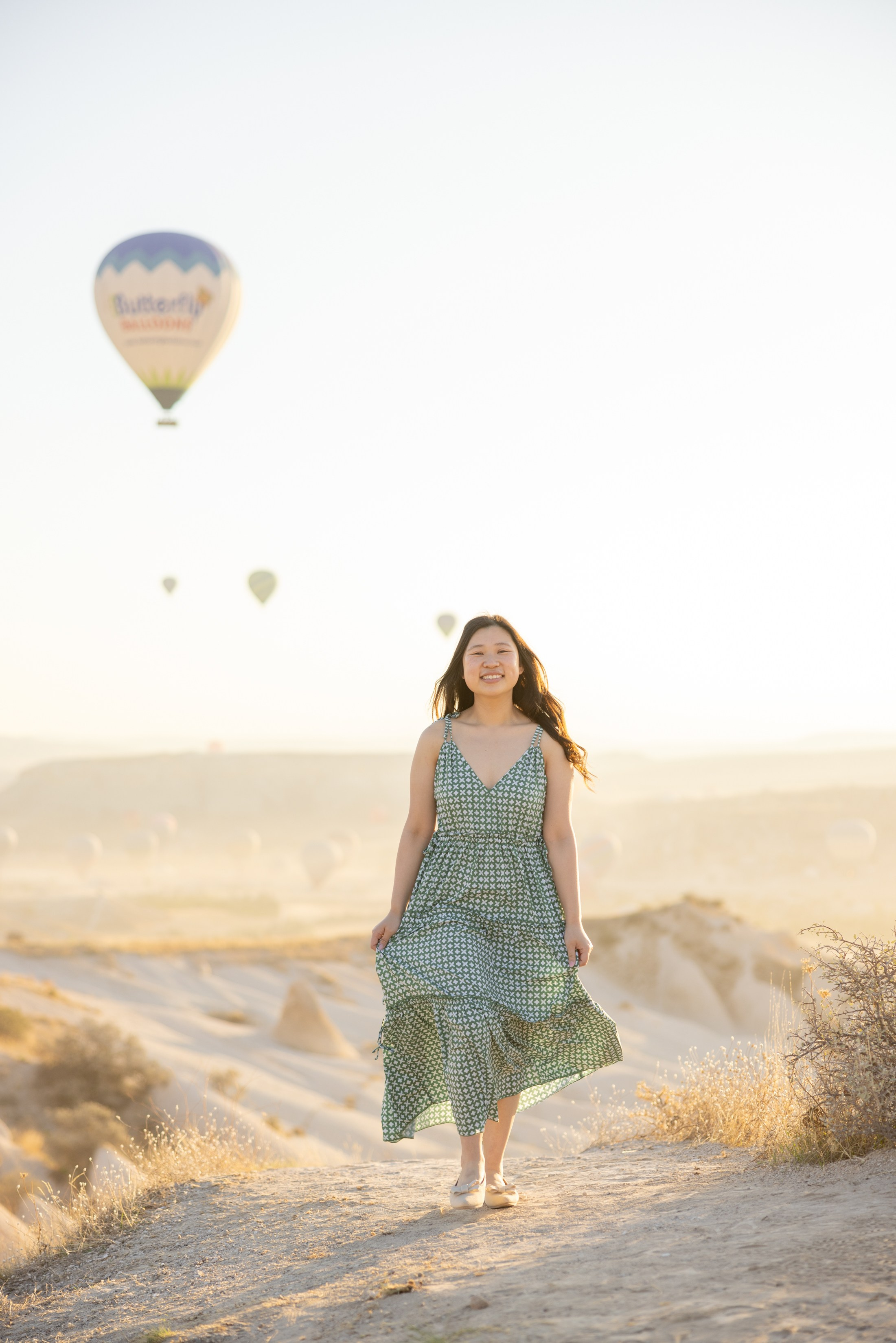 Romantic Love Story Photoshoot with Hot Air Balloons in Cappadocia. Julia Ganch I Fashion Wedding Photography I Cappadocia Turkey