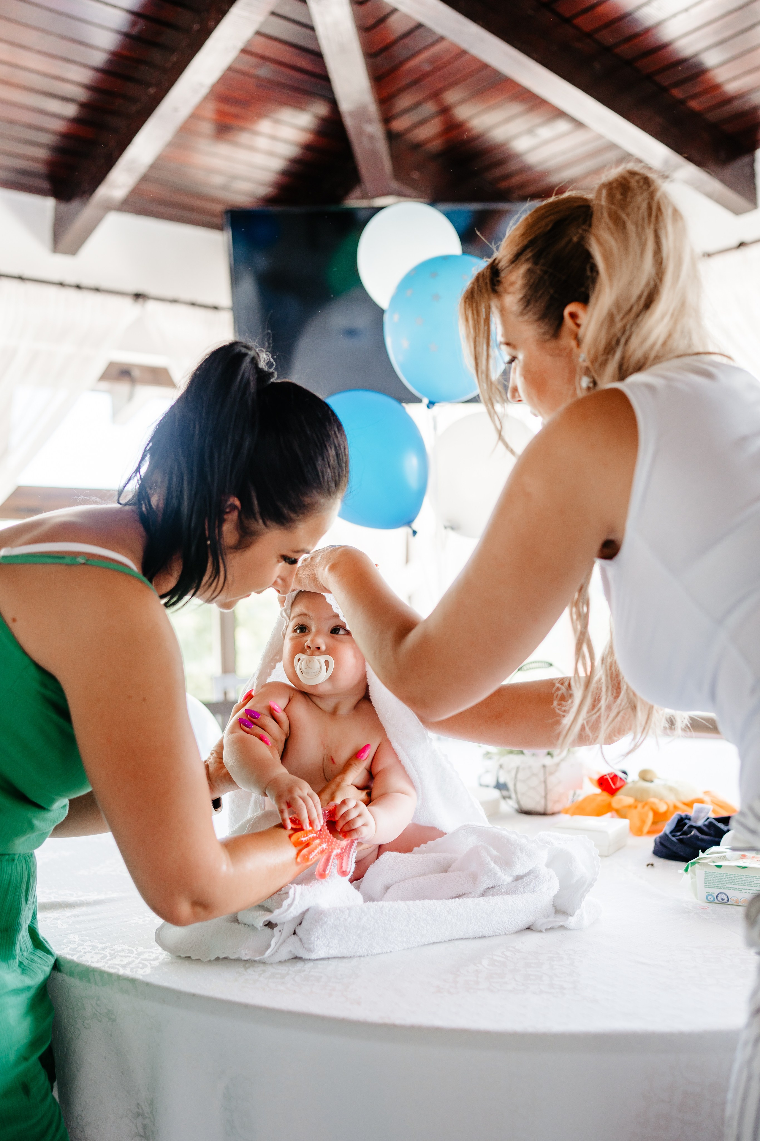 Mathias Filip. Raw Studio. Fotograful tau de nunta!