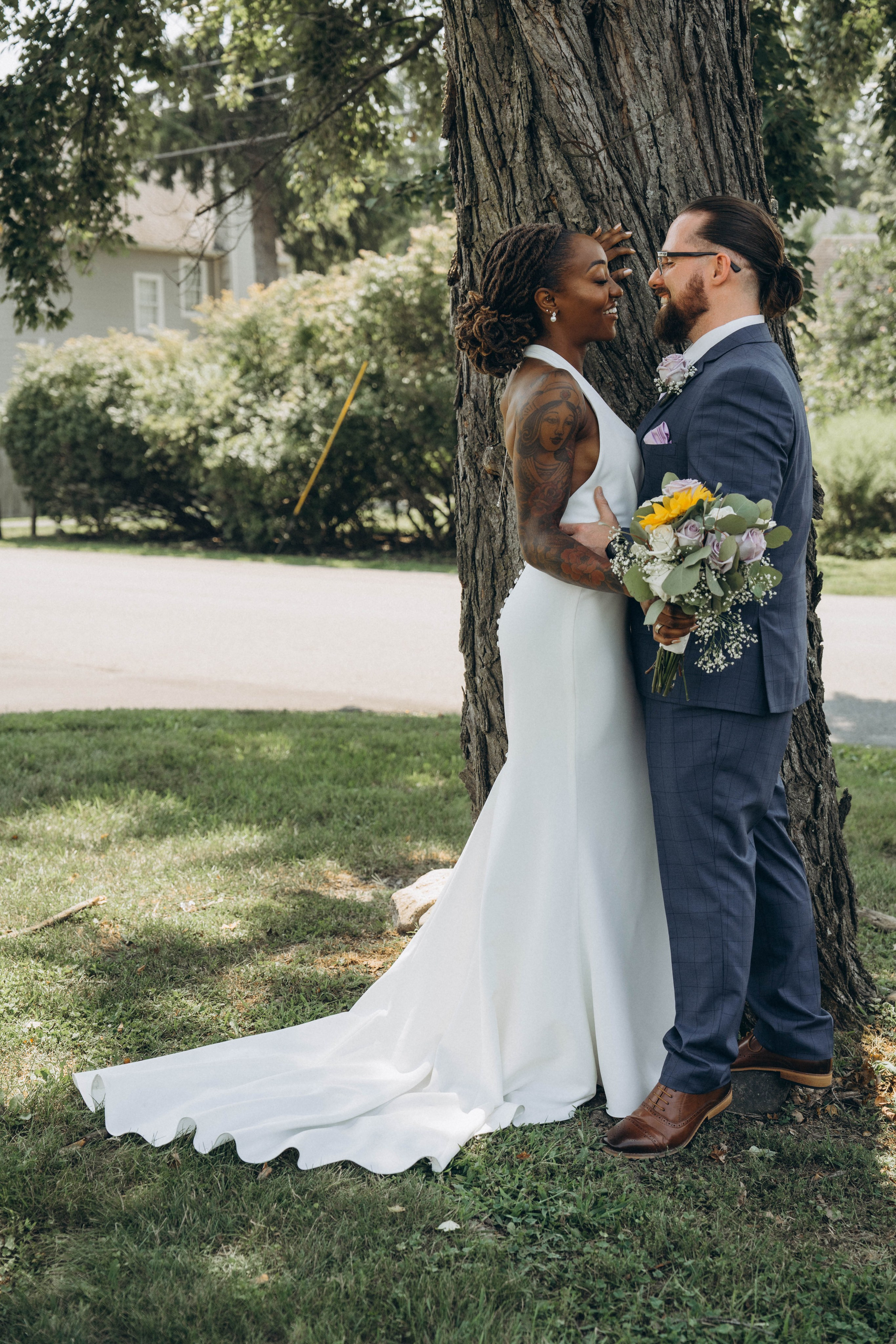 Modern wedding couple portraits for Instagram-worthy moments