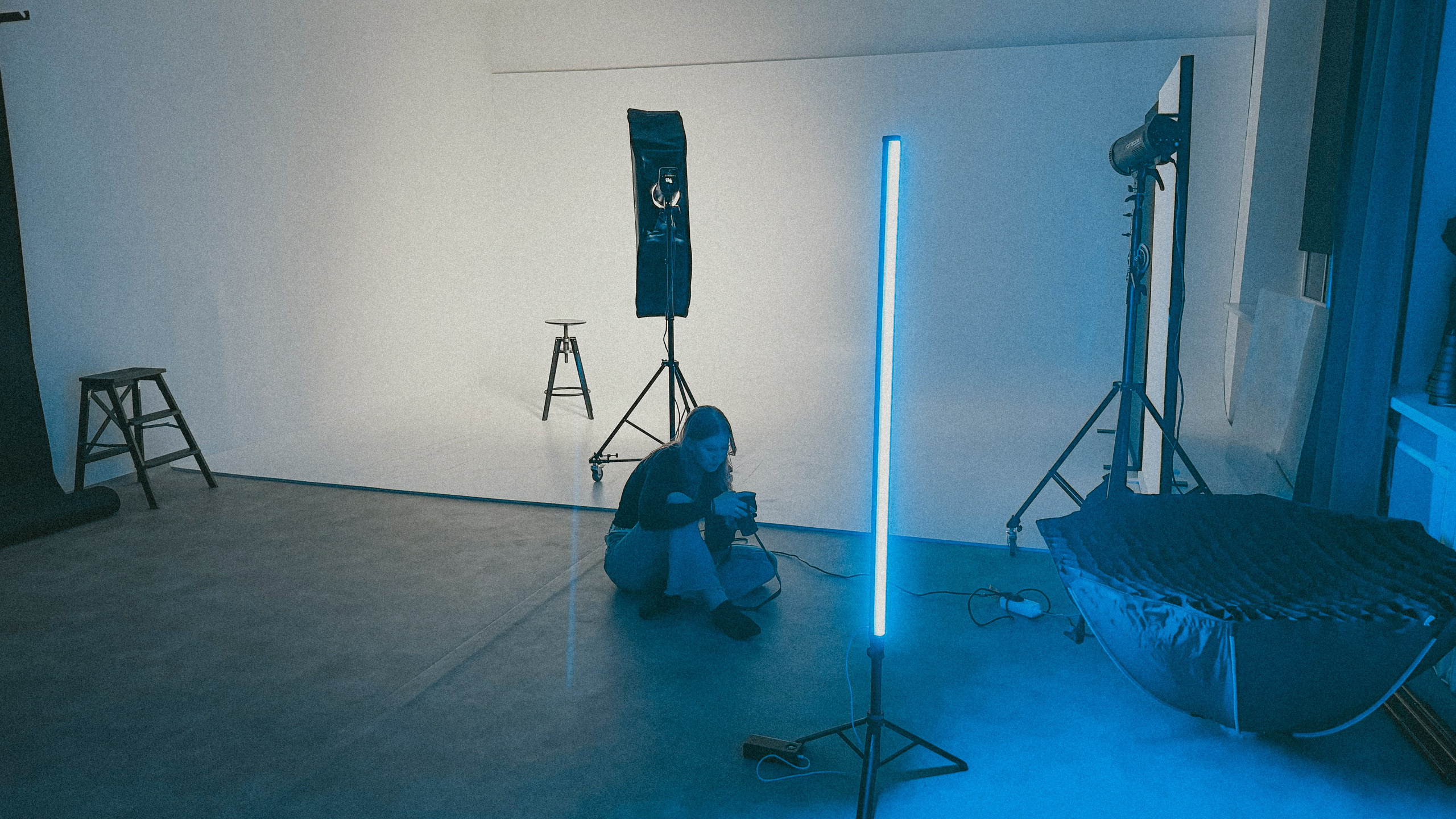 Sava studija jeb vieta, kur izpausties - iPhone Video School. Video shooting and creating with phone, iPhone Video School