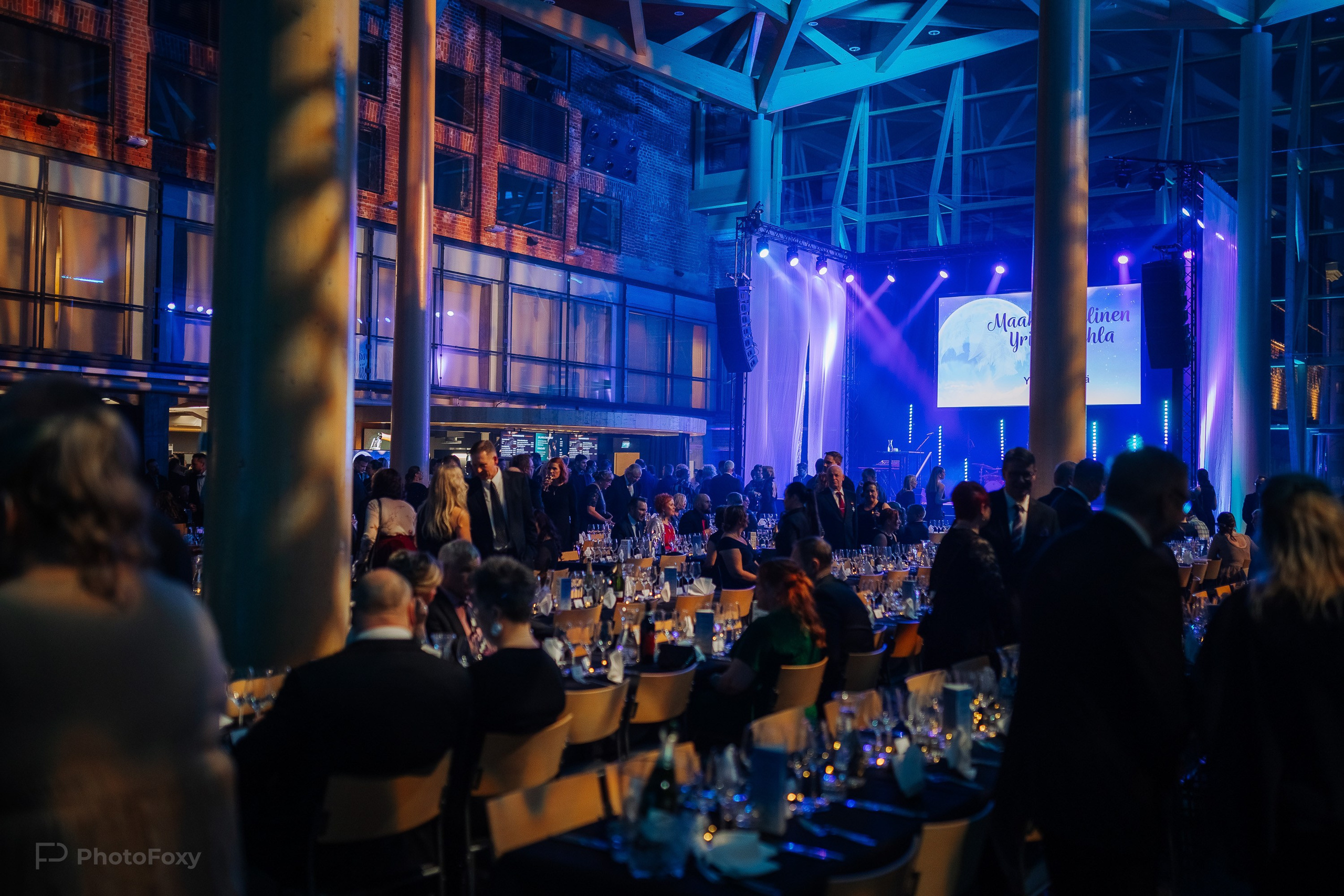 Maakunnallinen Yrittäjäjuhla. Valokuvaaja Lahti, Helsinki Elena Salonen