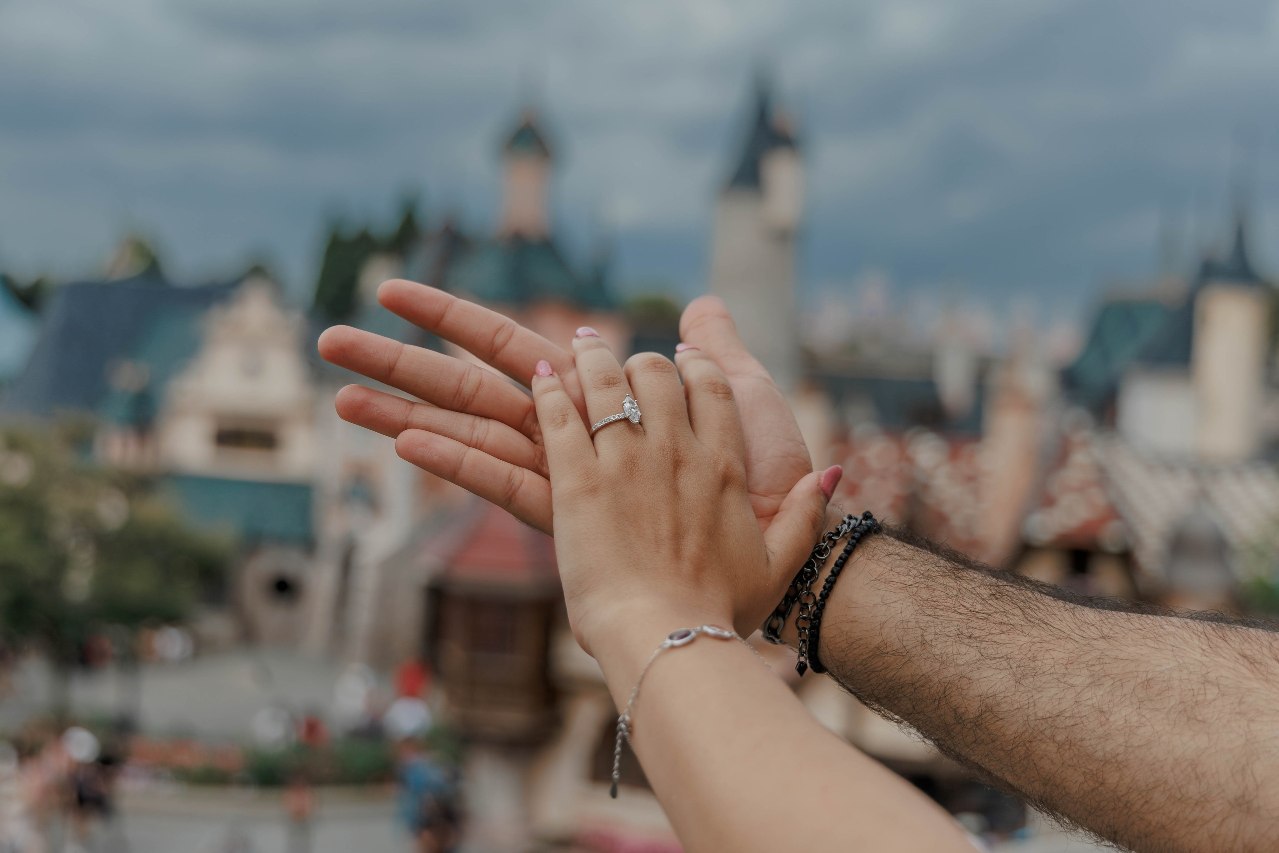Creating Magical Moments: How I Help Couples Organize Surprise Proposa. Photographe à Paris