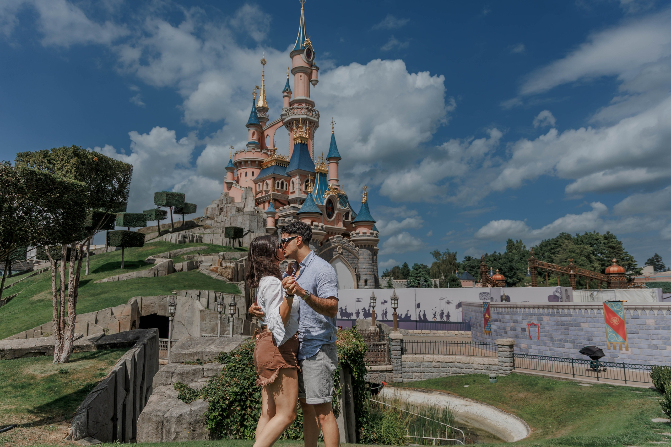 Creating Magical Moments: How I Help Couples Organize Surprise Proposa. Photographe à Paris