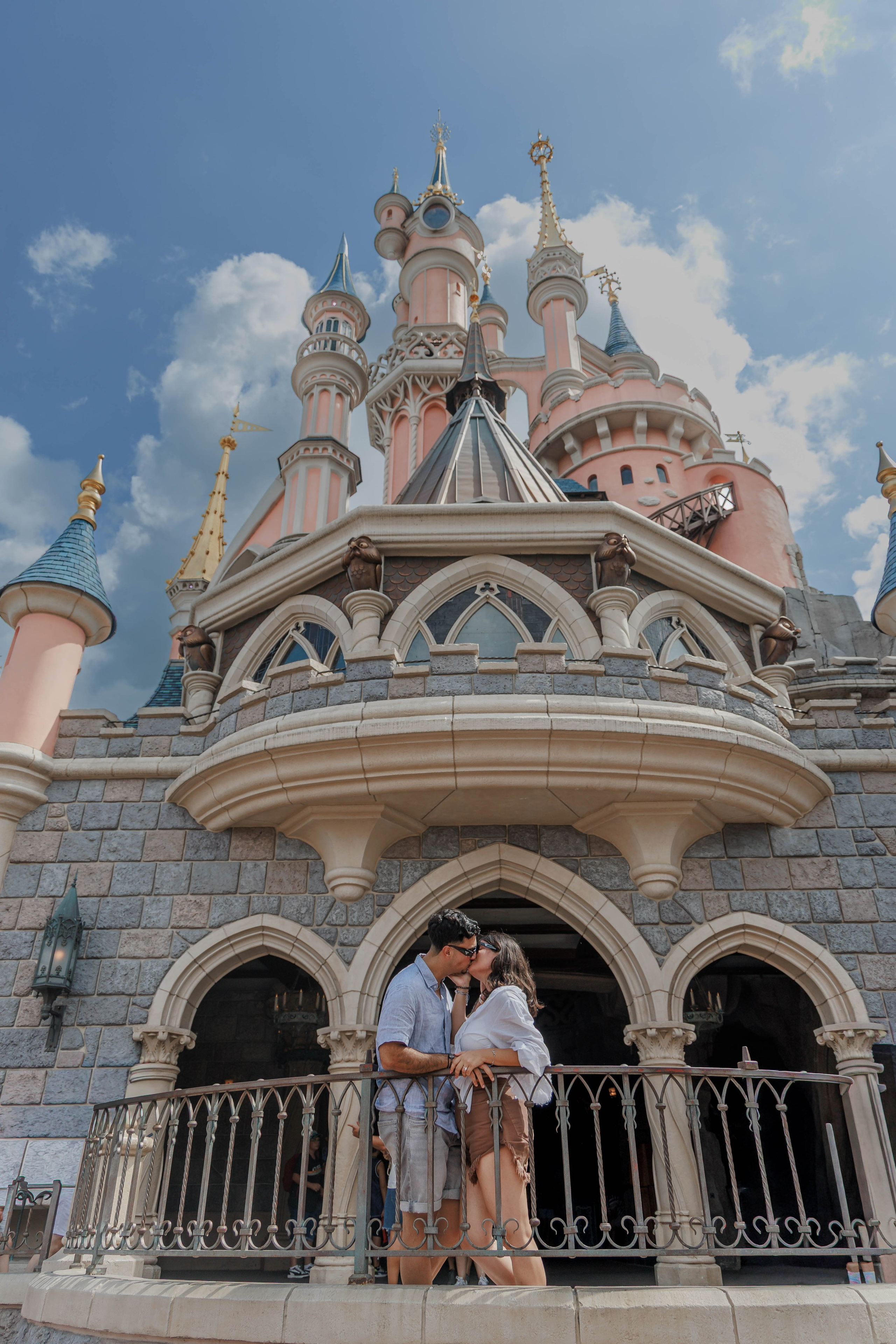 Creating Magical Moments: How I Help Couples Organize Surprise Proposa. Photographe à Paris