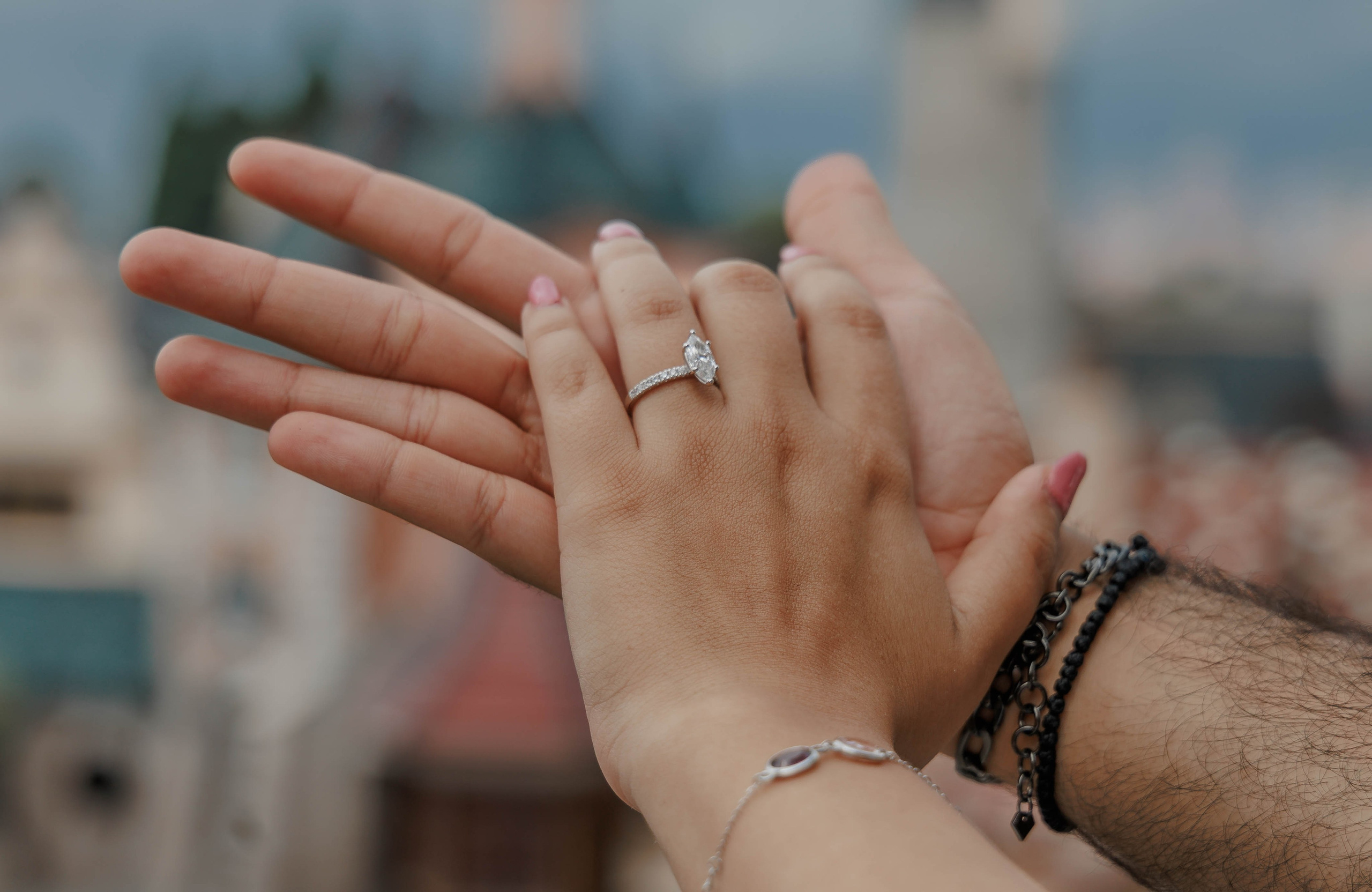 Creating Magical Moments: How I Help Couples Organize Surprise Proposa. Photographe à Paris