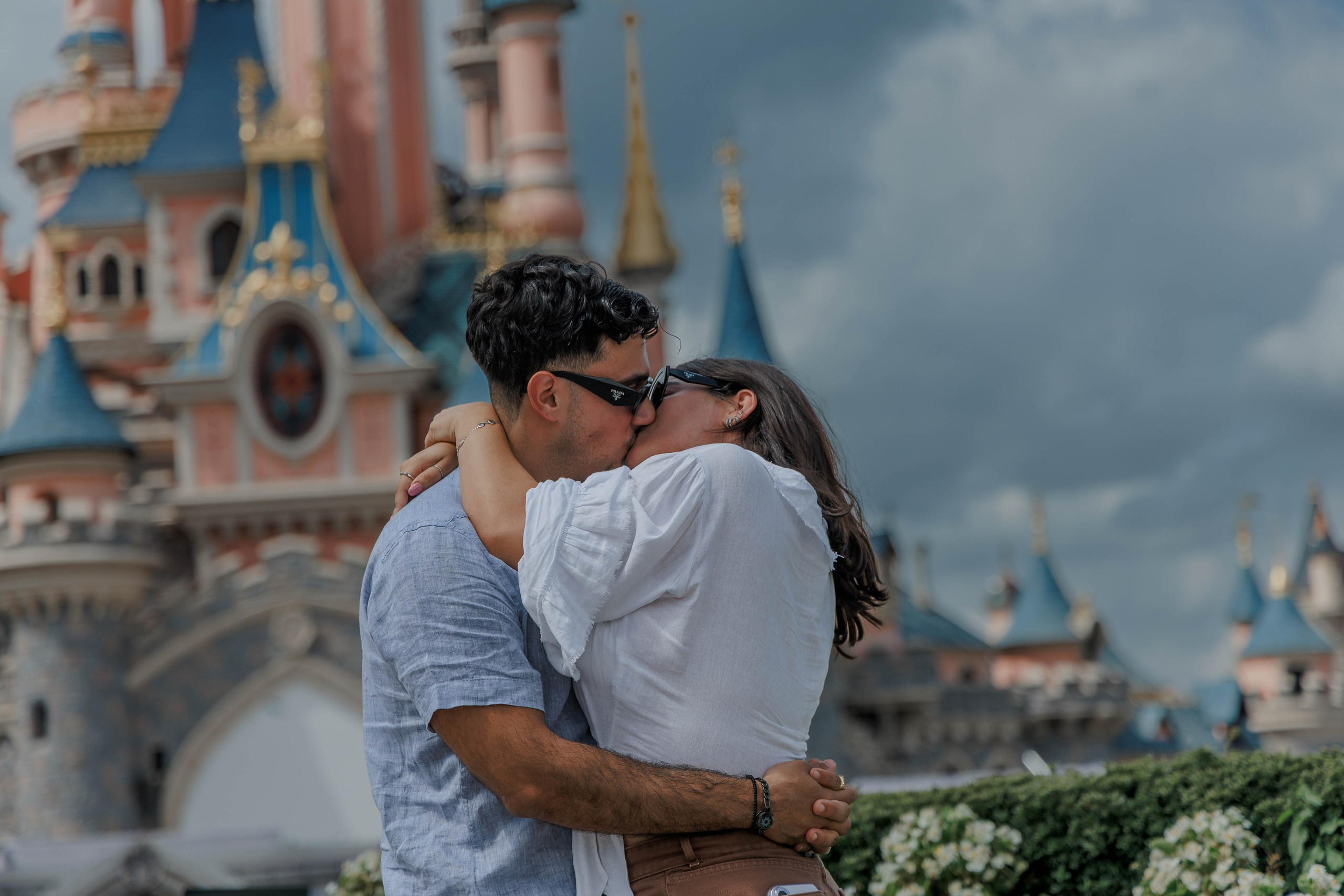Creating Magical Moments: How I Help Couples Organize Surprise Proposa. Photographe à Paris