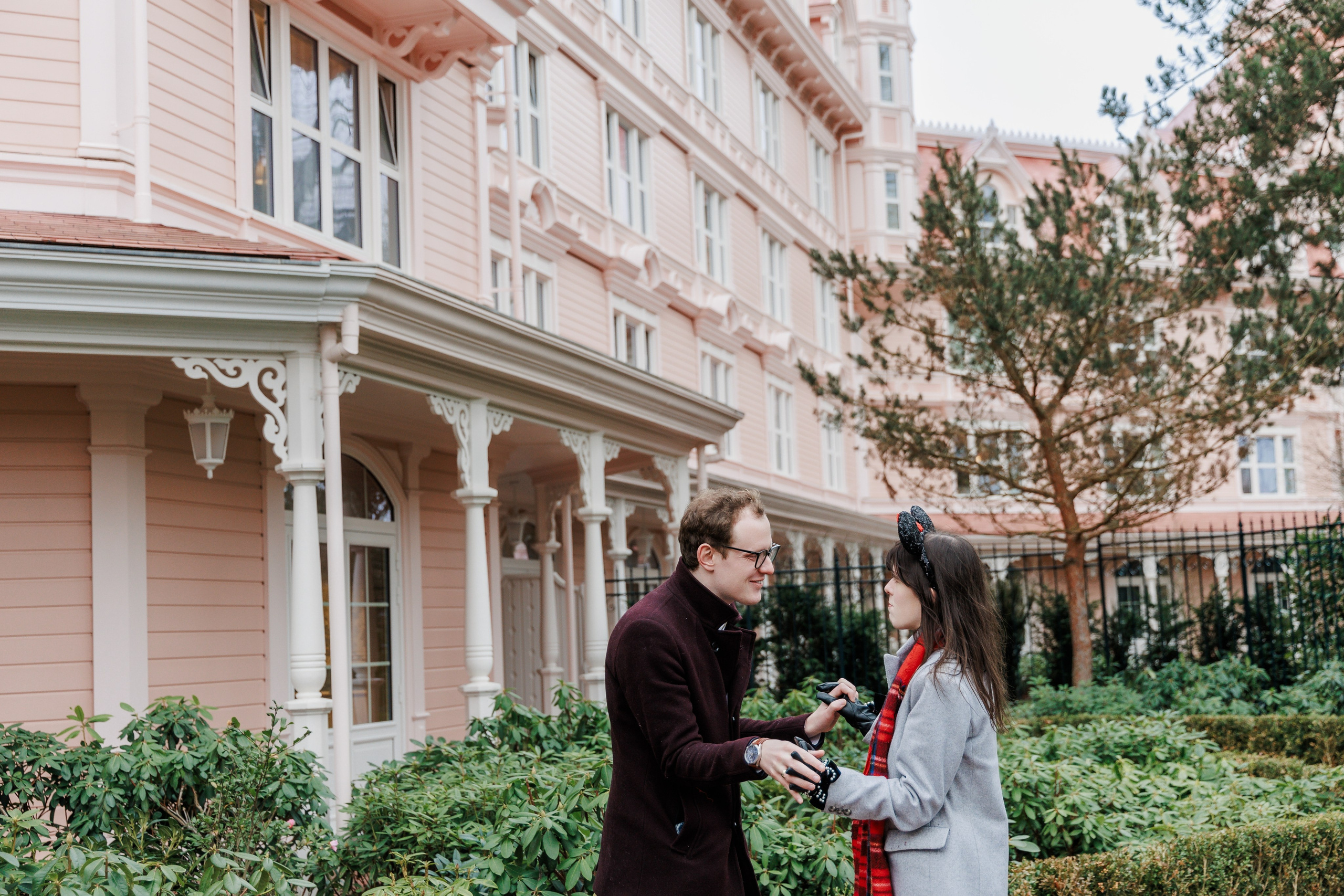 Creating Magical Moments: How I Help Couples Organize Surprise Proposa. Photographe à Paris