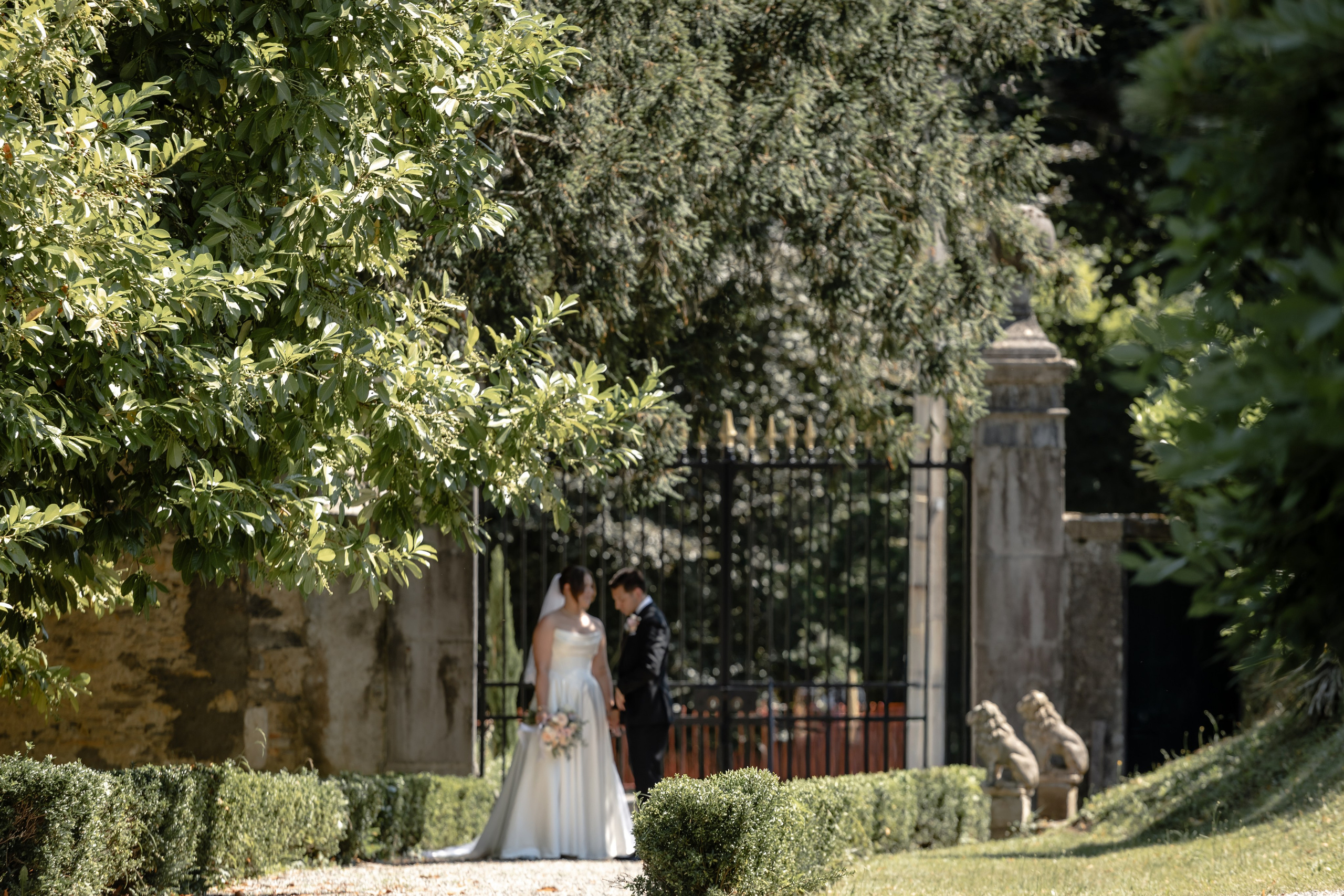 Elopement at Château Bagen. Eugénie Smirnova — Wedding & Elopement Photographer in Southwest France
