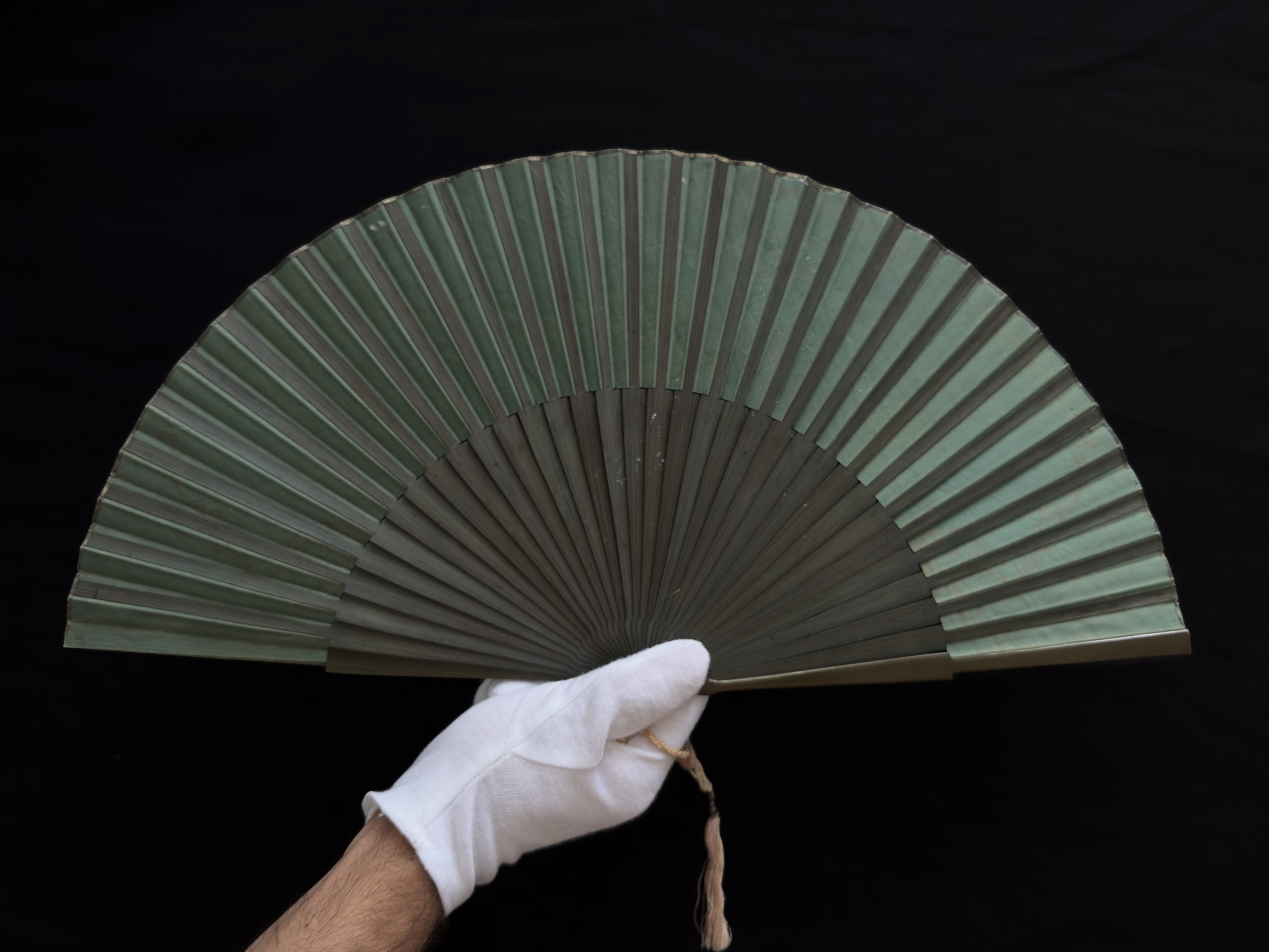 Green lady. Современнные и актикварные украшения в Барселоне, Москве и Санкт-Петербурге